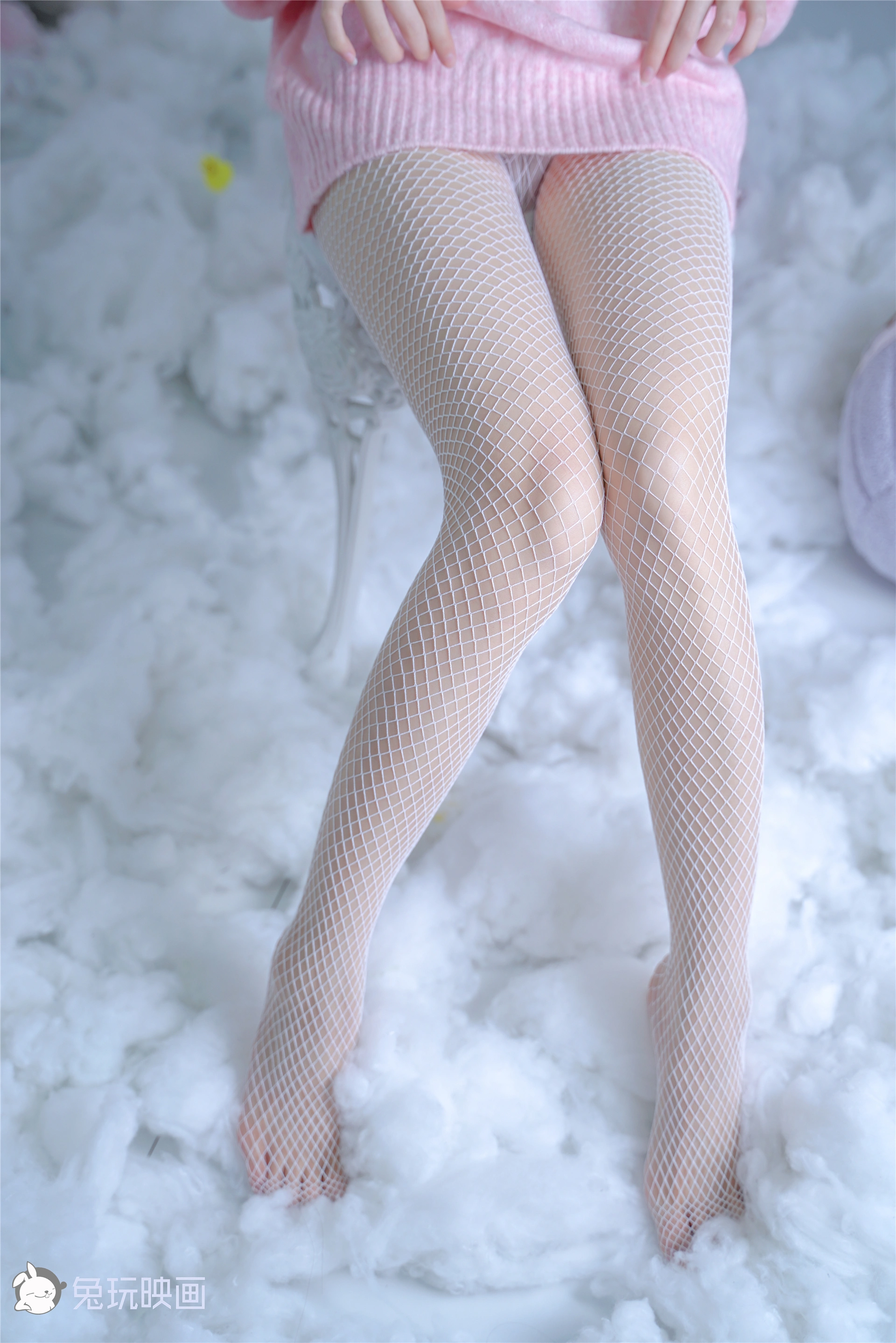 C01.004 粉红毛衣和白网袜 [48P-167MB]