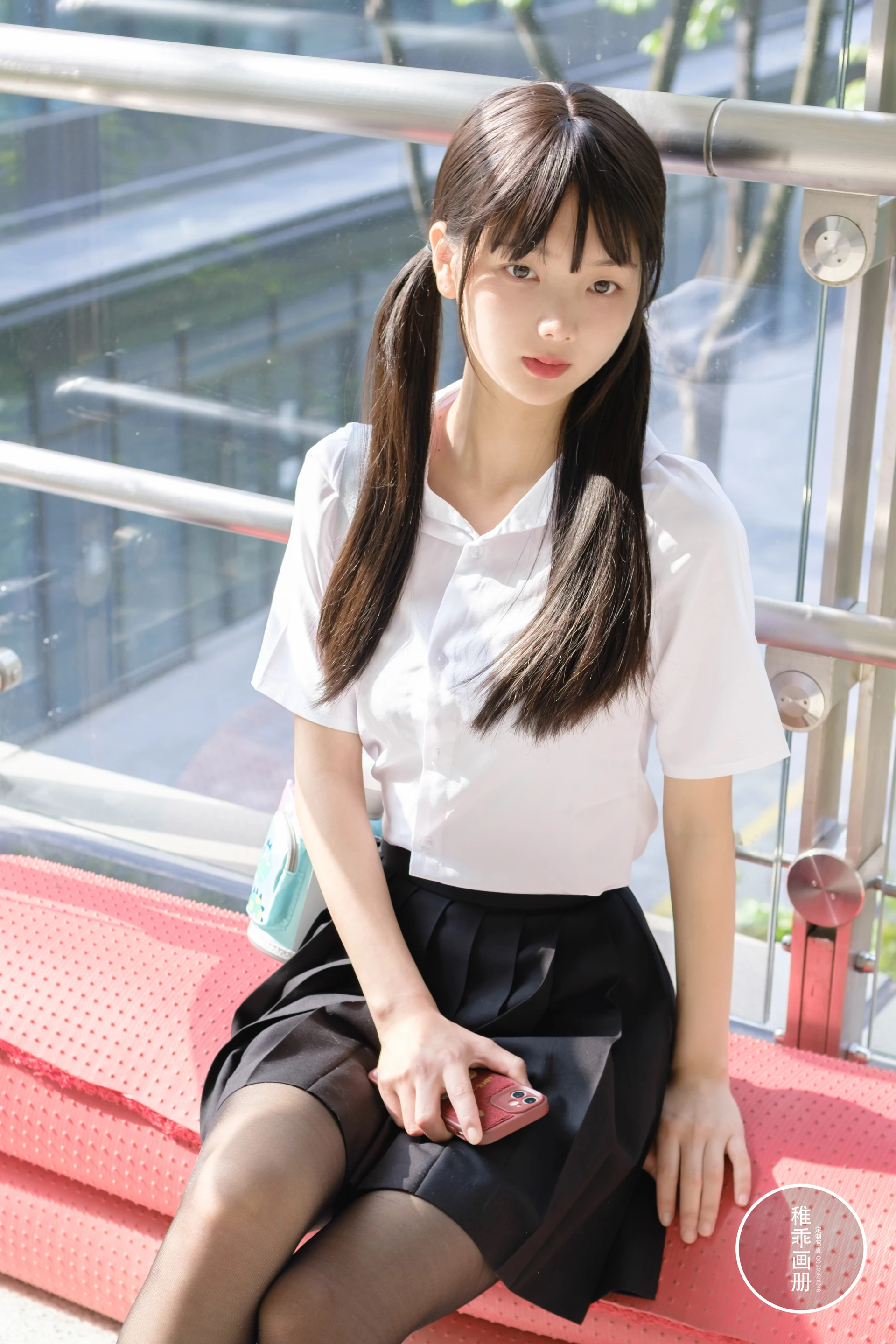 稚乖画册 《逛街》 赤西夜夜 双马尾黑丝JK制服 [60P-459MB]JK制服, 双马尾, 稚乖画册, 美腿, 美足, 赤西夜夜, 黑丝