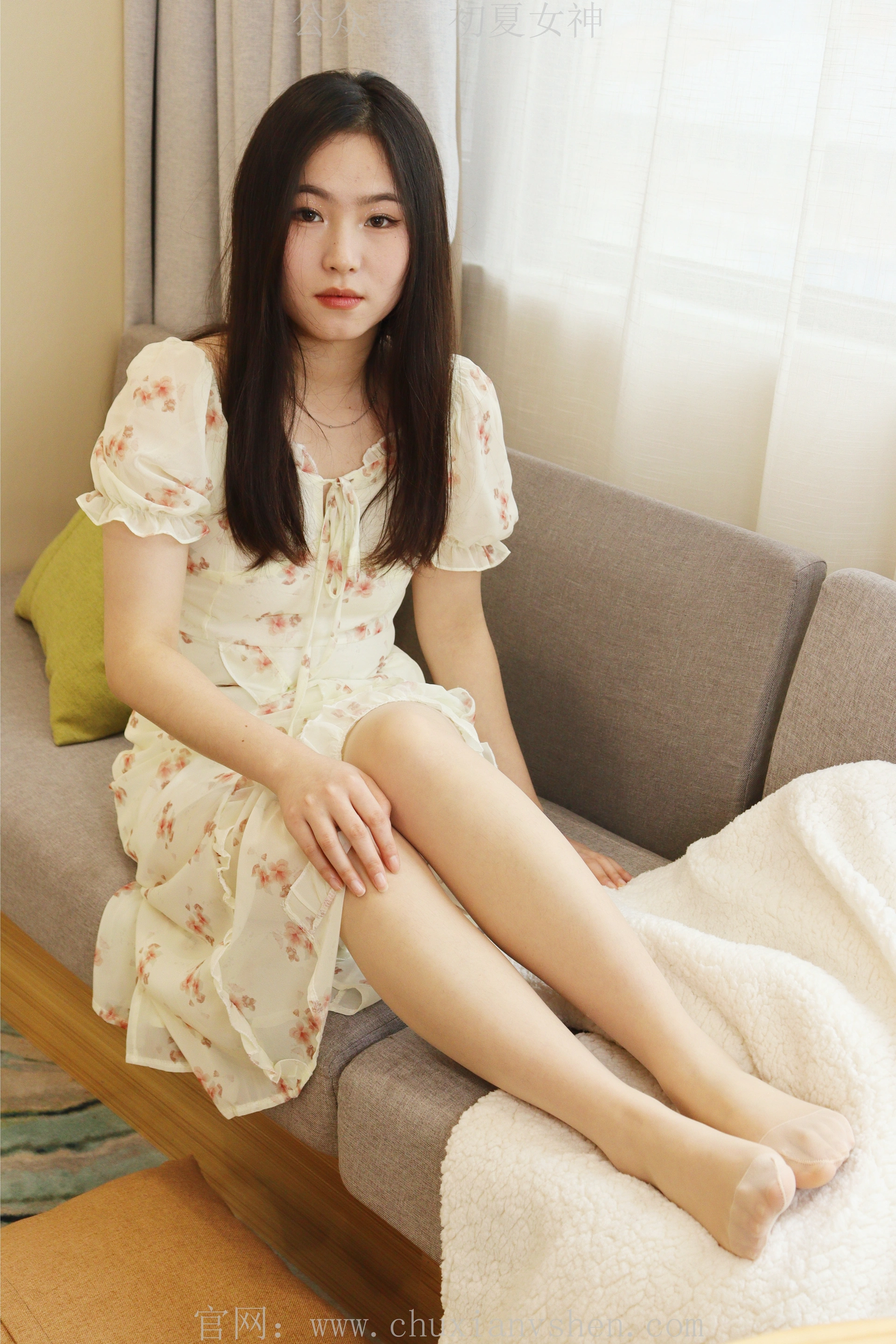 初夏女神 NO.011 水吉 2023款春季S码连衣裙搭错了鞋[90P+1V／5.61GB]