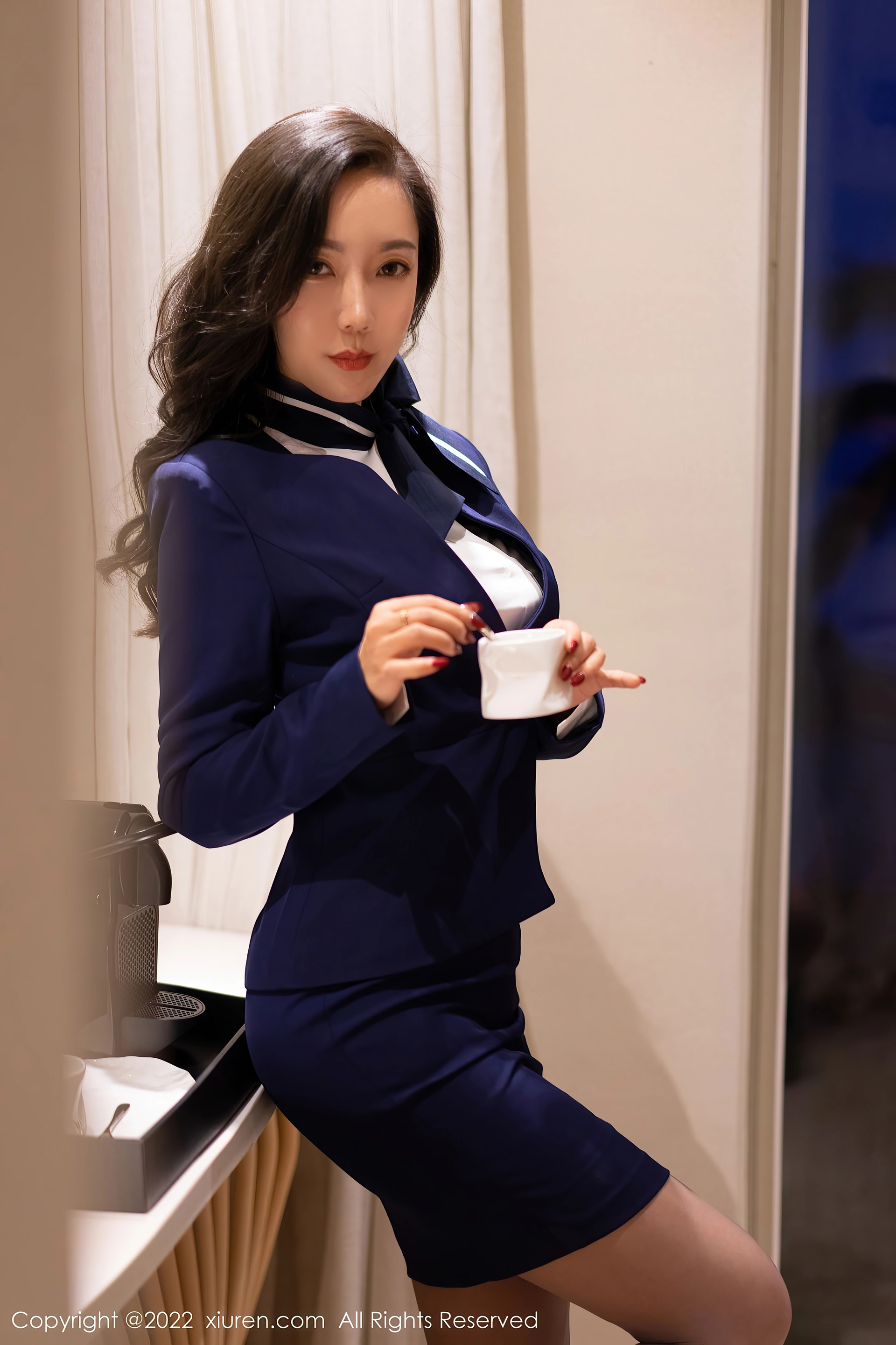XiuRen秀人网 2022.01.18 No.4478 艾静香 三亚旅拍[51+1P 431MB]