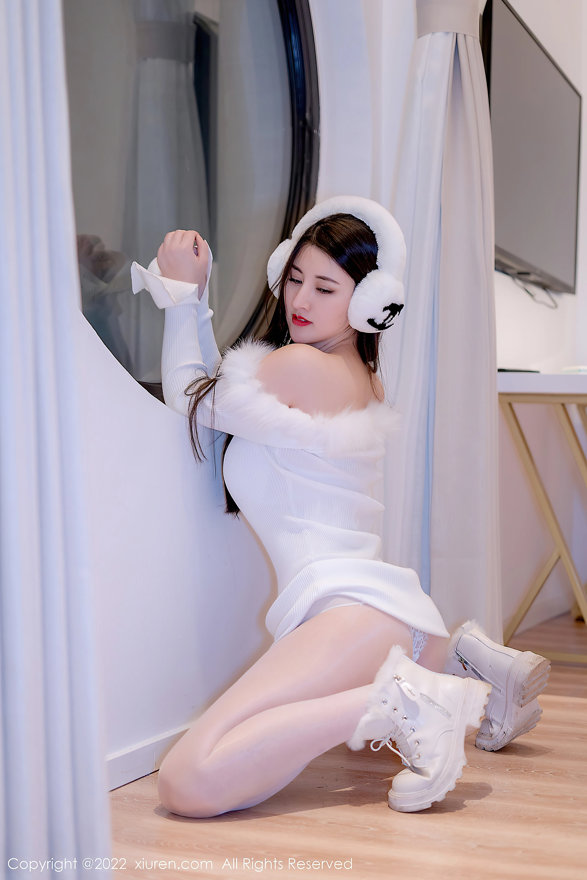 XiuRen秀人网 2022.02.14 No.4578 诗诗kiki 雪地美腿[58+1P 510MB]