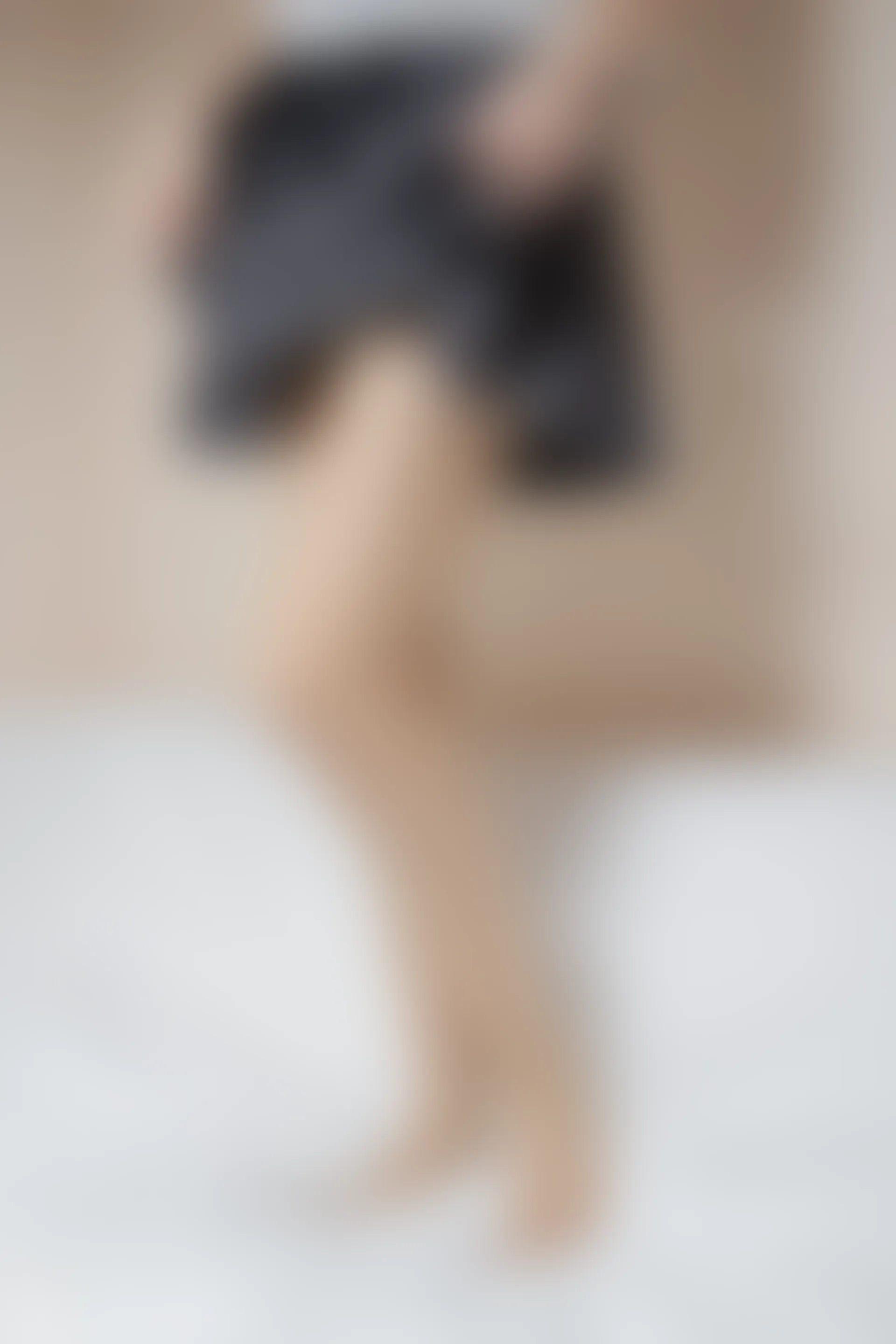 C47.006 肉丝制服裙 [40P-64MB]