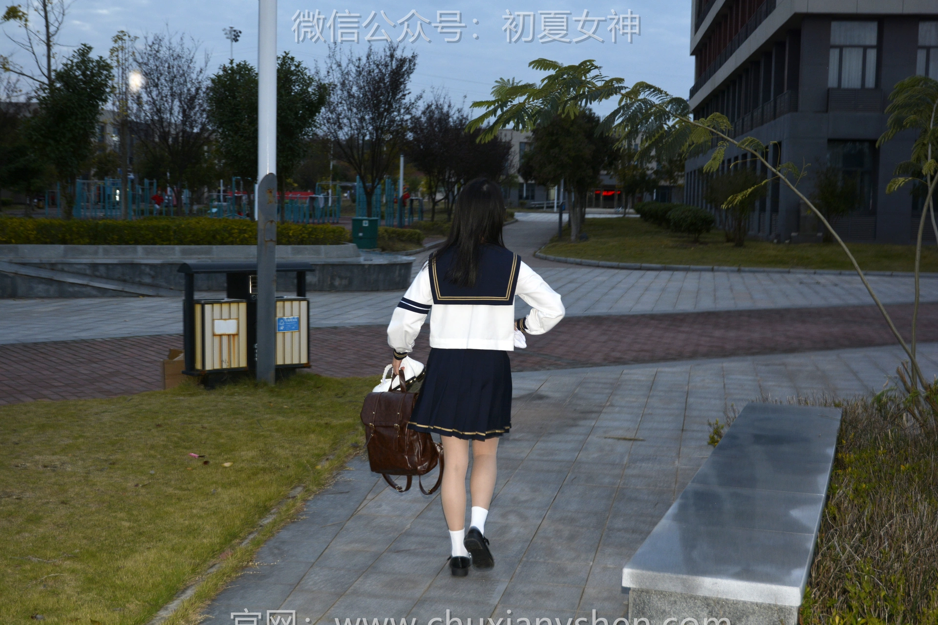 初夏女神 NO.103 双双 海军服JK[140P+1V／4.02GB]