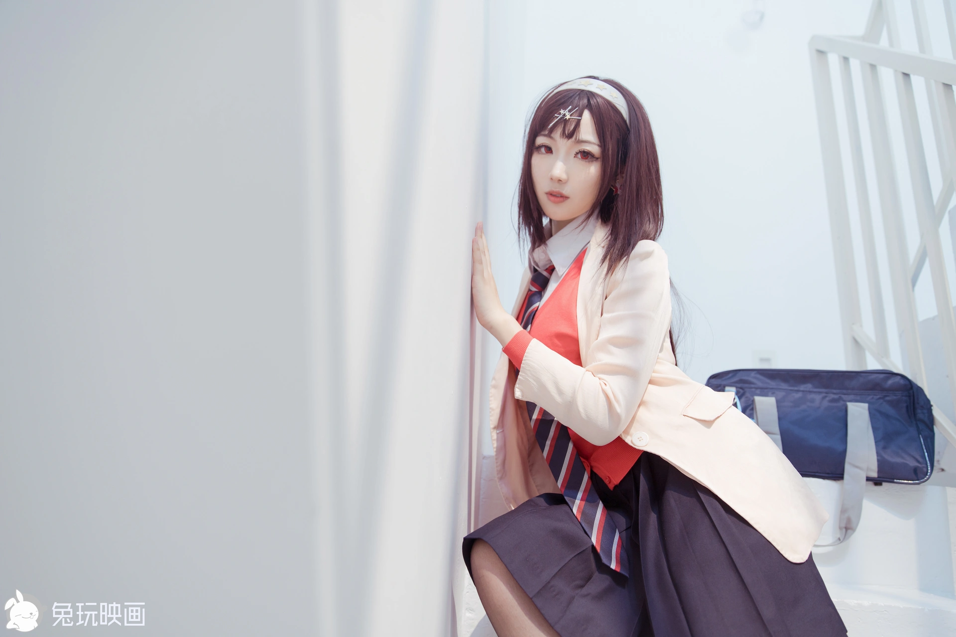 C23.007 旗袍和制服 [50P-627MB]
