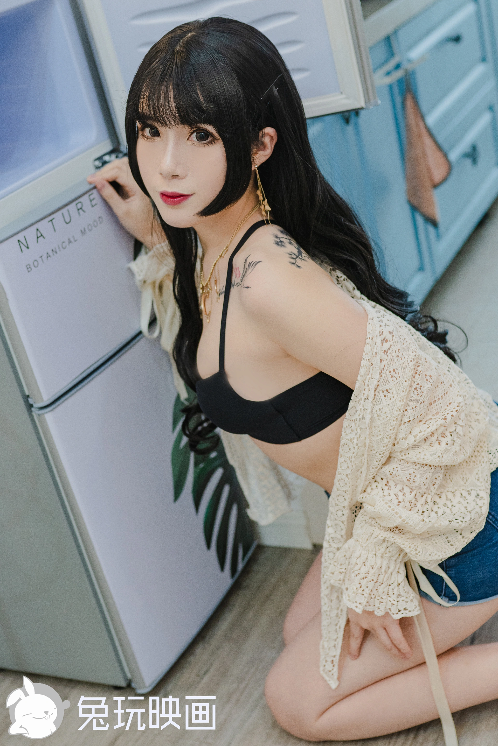 D54.008 长发大姐姐 [40P-613MB]