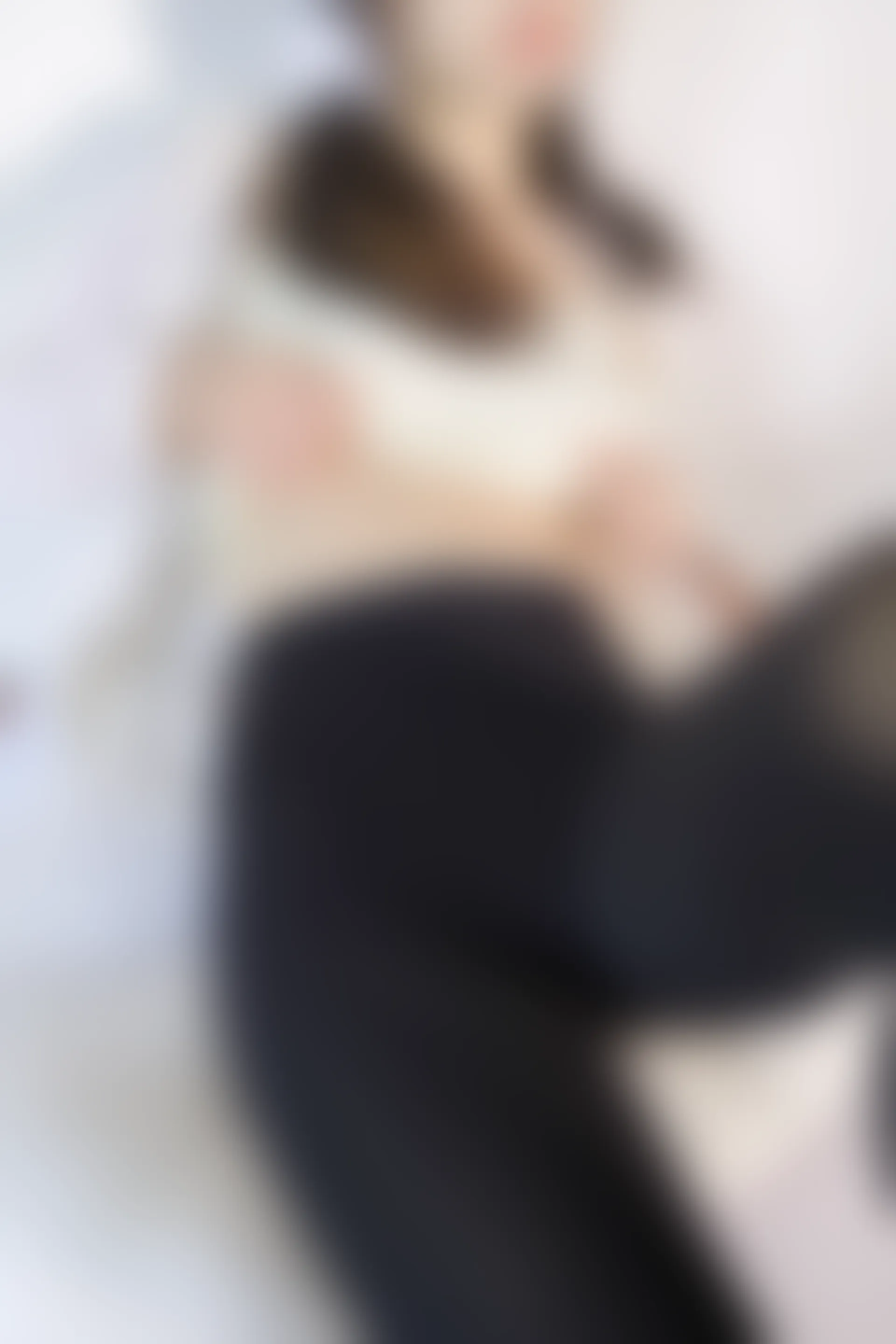 森萝财团 内部VIP系列 雏菊-02 双马尾黑丝吊带睡衣 [112P1V-3.78GB]