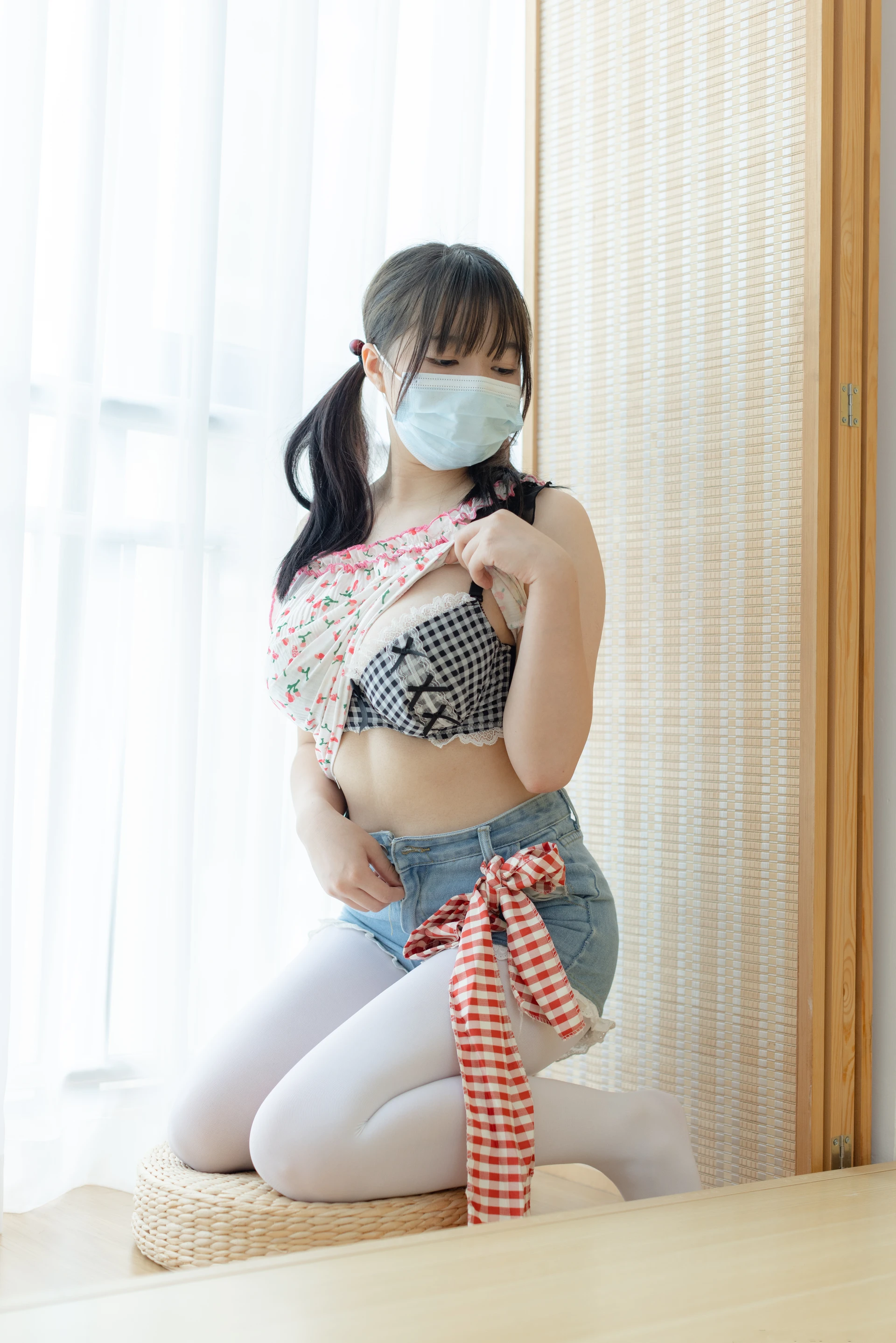 少女秩序 内部定制 NO.03 白丝碎花双马尾 [98P-1.37GB]内衣, 双马尾, 少女秩序, 白丝, 美腿, 美足