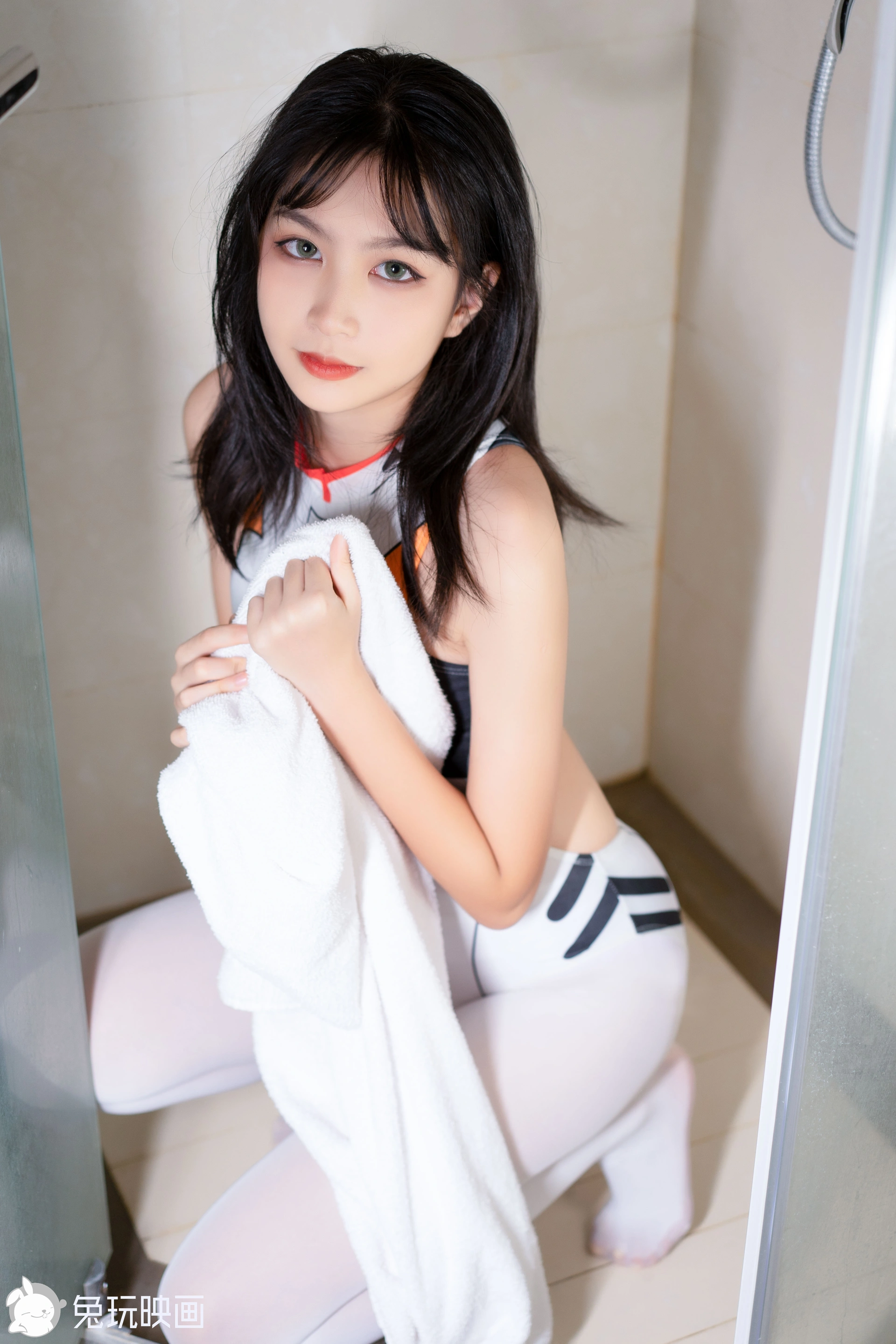 C29.002 大长腿的死库水姐姐 [40P-264MB]