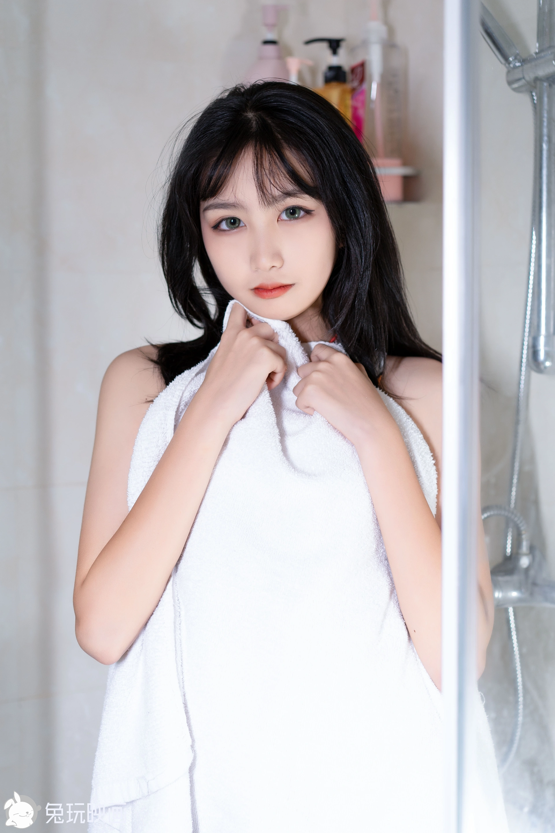 C29.002 大长腿的死库水姐姐 [40P-264MB]