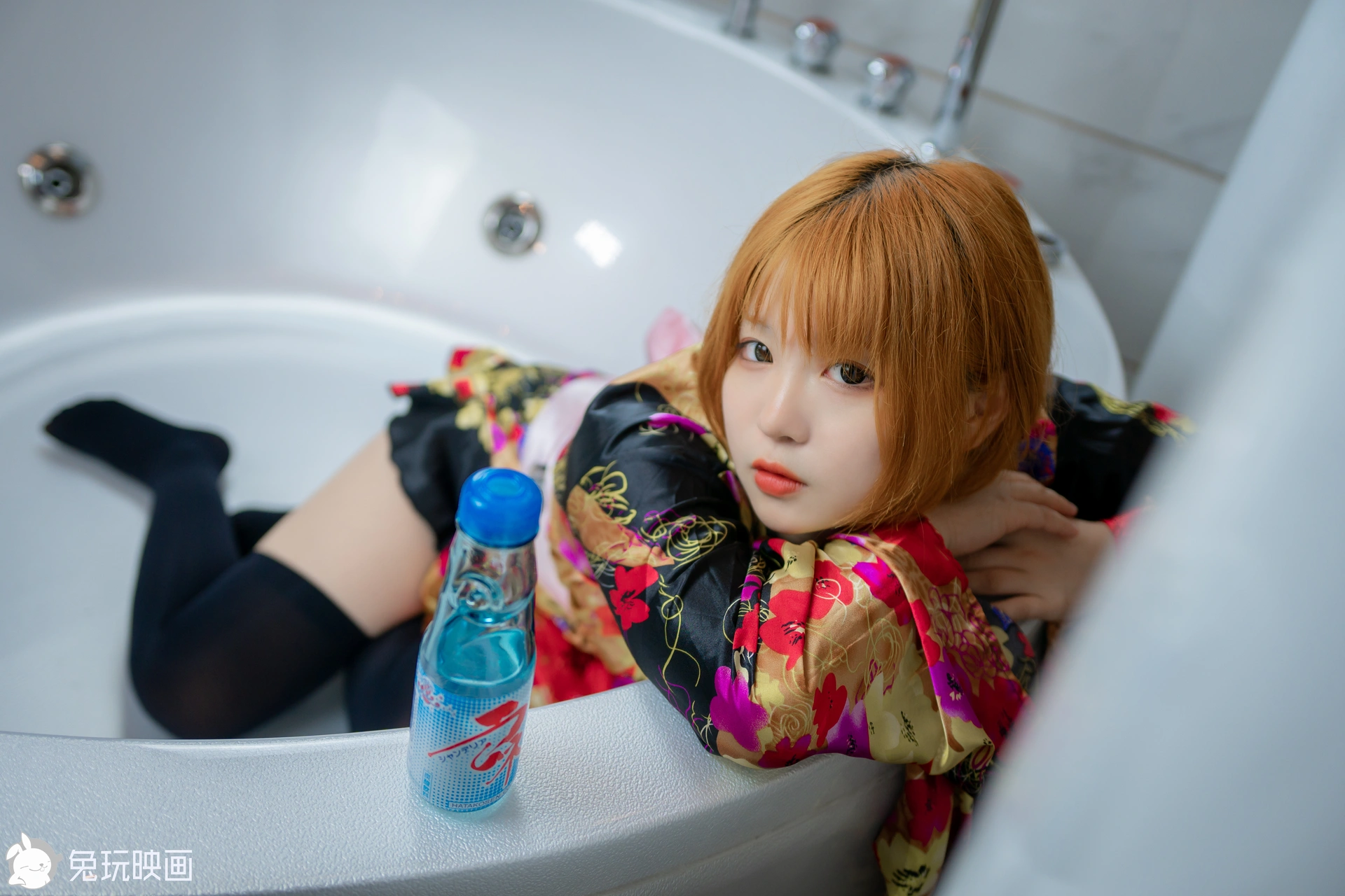 C28.001 浴缸里的和服 [42P-461MB]