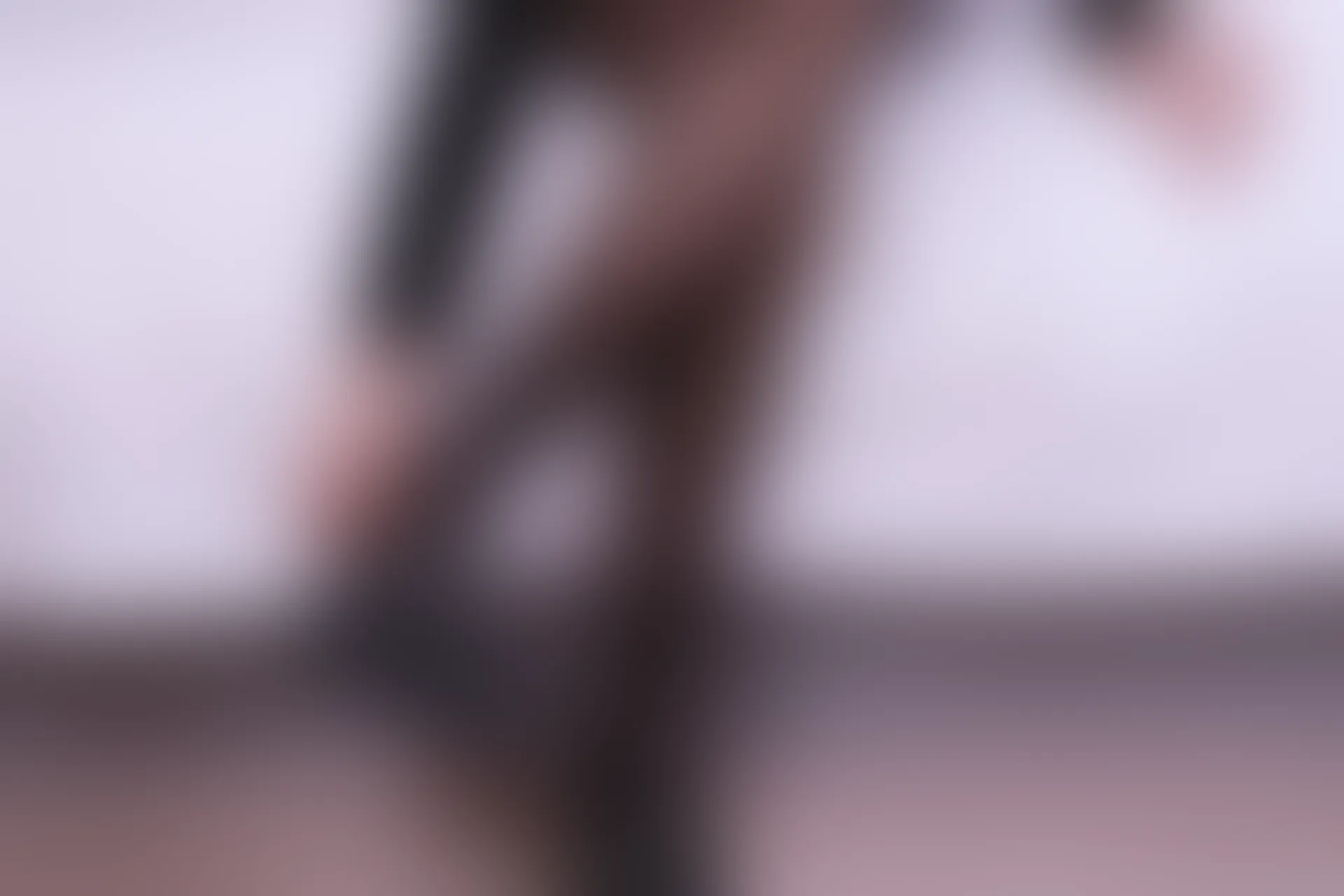 初夏女神 NO.013 依依~黑色瘦身连衣裙搭小黑皮鞋[146P-1V-3.91G]