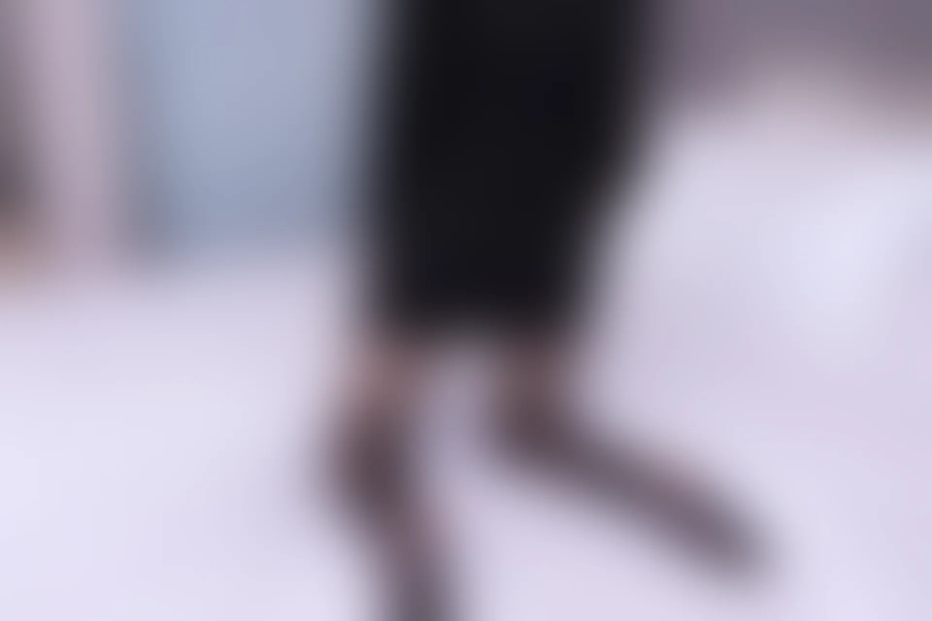 初夏女神 NO.013 依依~黑色瘦身连衣裙搭小黑皮鞋[146P-1V-3.91G]