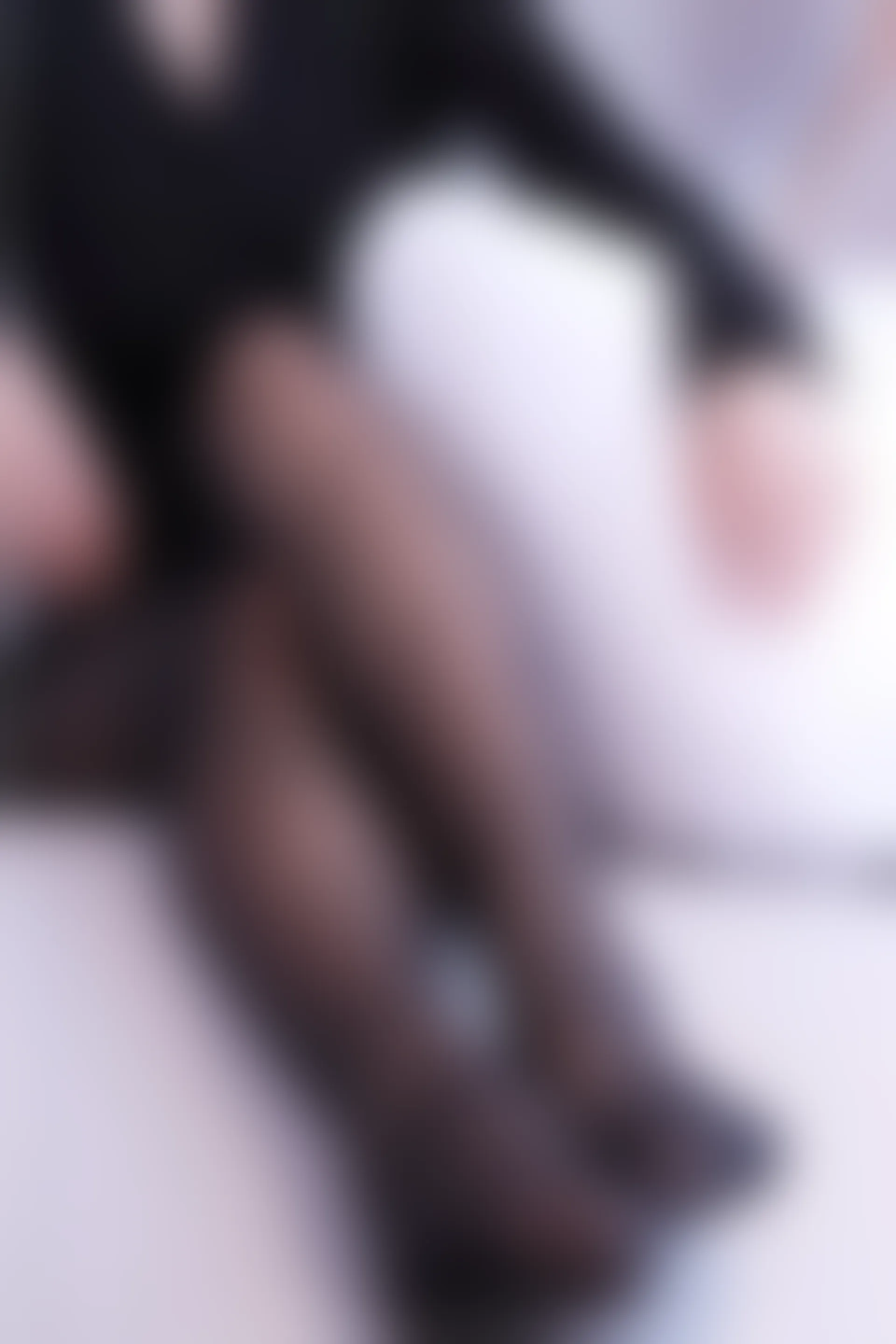 初夏女神 NO.013 依依~黑色瘦身连衣裙搭小黑皮鞋[146P-1V-3.91G]