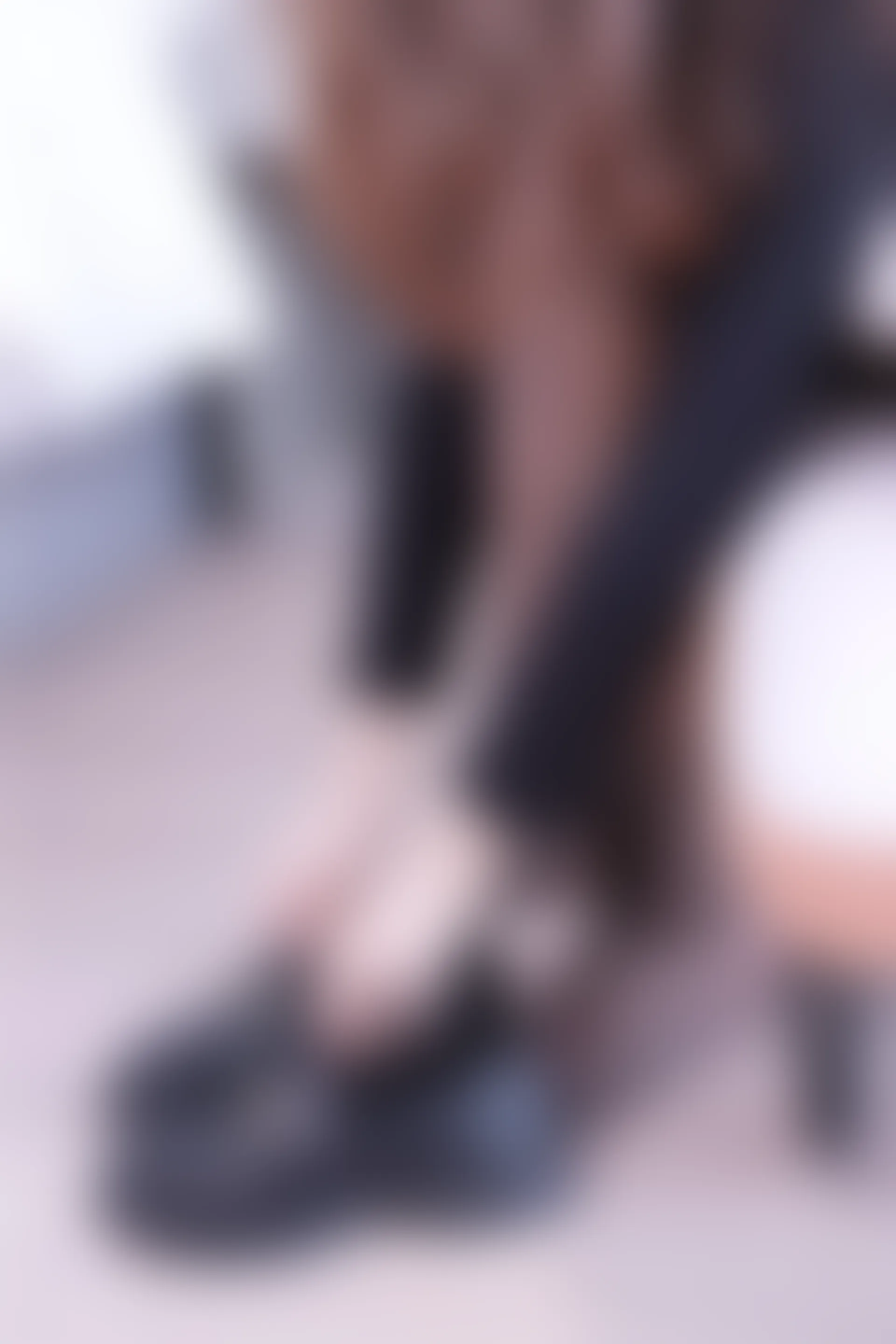 初夏女神 NO.013 依依~黑色瘦身连衣裙搭小黑皮鞋[146P-1V-3.91G]