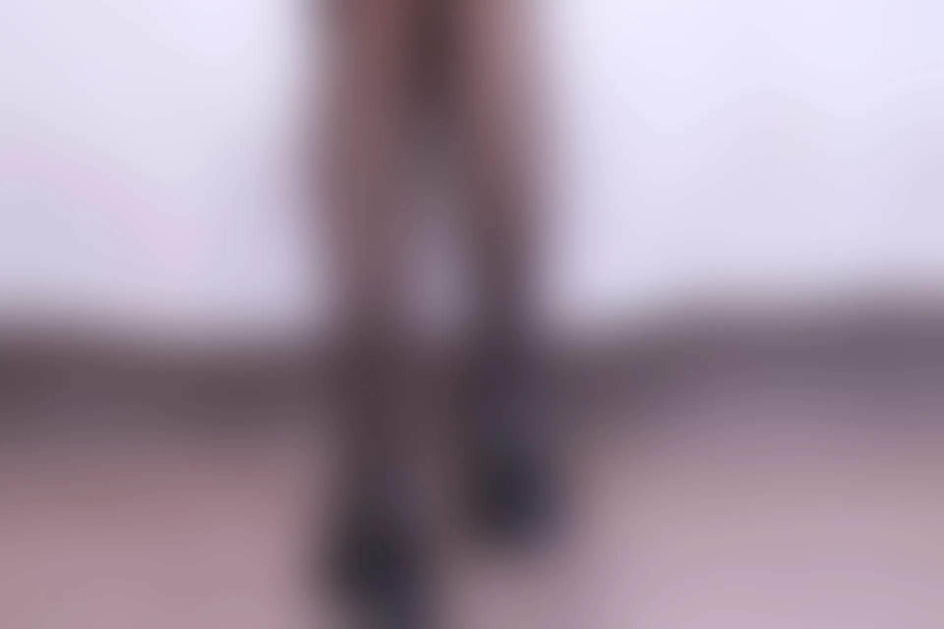 初夏女神 NO.013 依依~黑色瘦身连衣裙搭小黑皮鞋[146P-1V-3.91G]