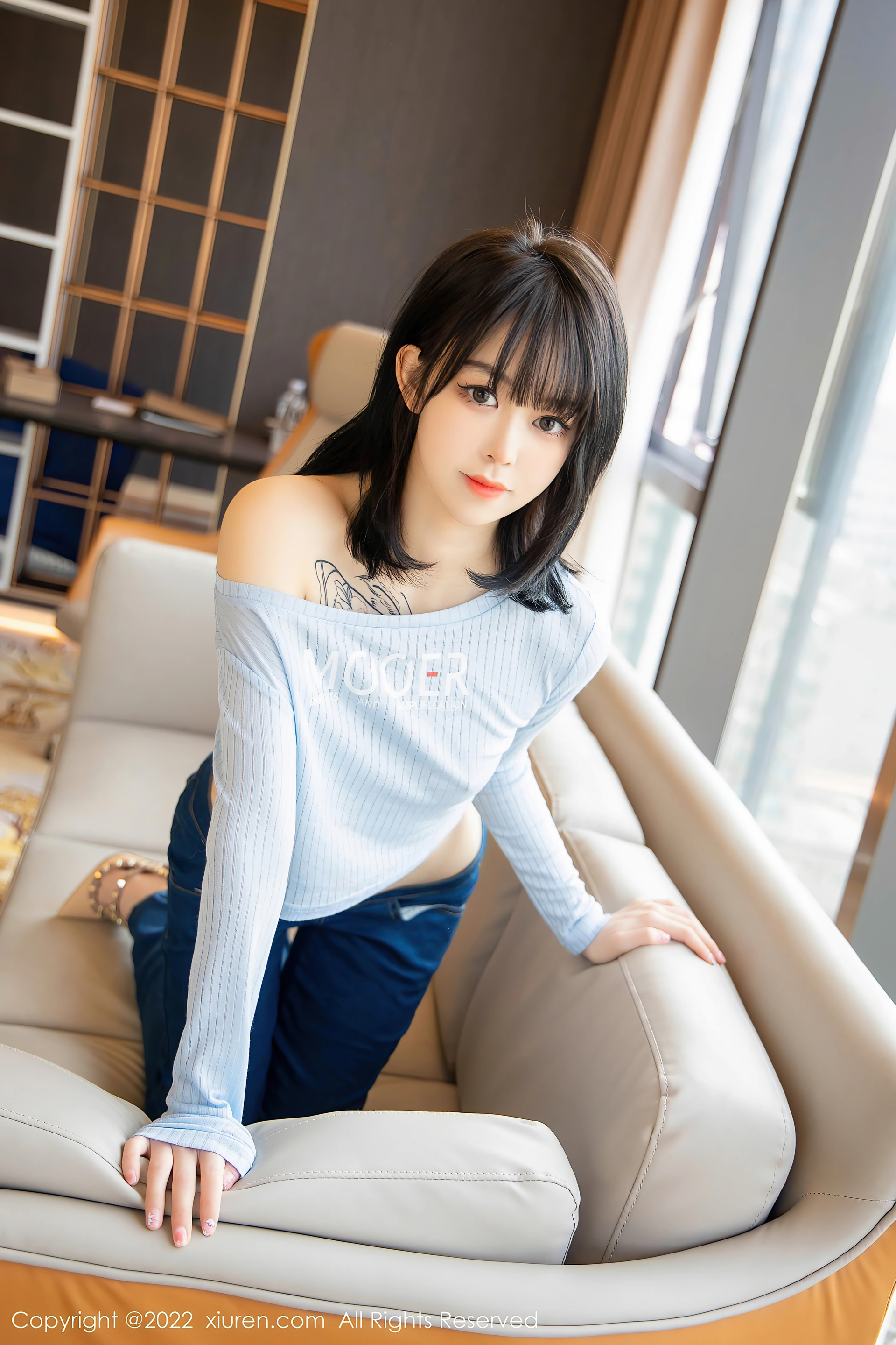 XiuRen秀人网 2022.02.15 No.4584 奶瓶. 牛仔裤美腿[95+1P 964MB]