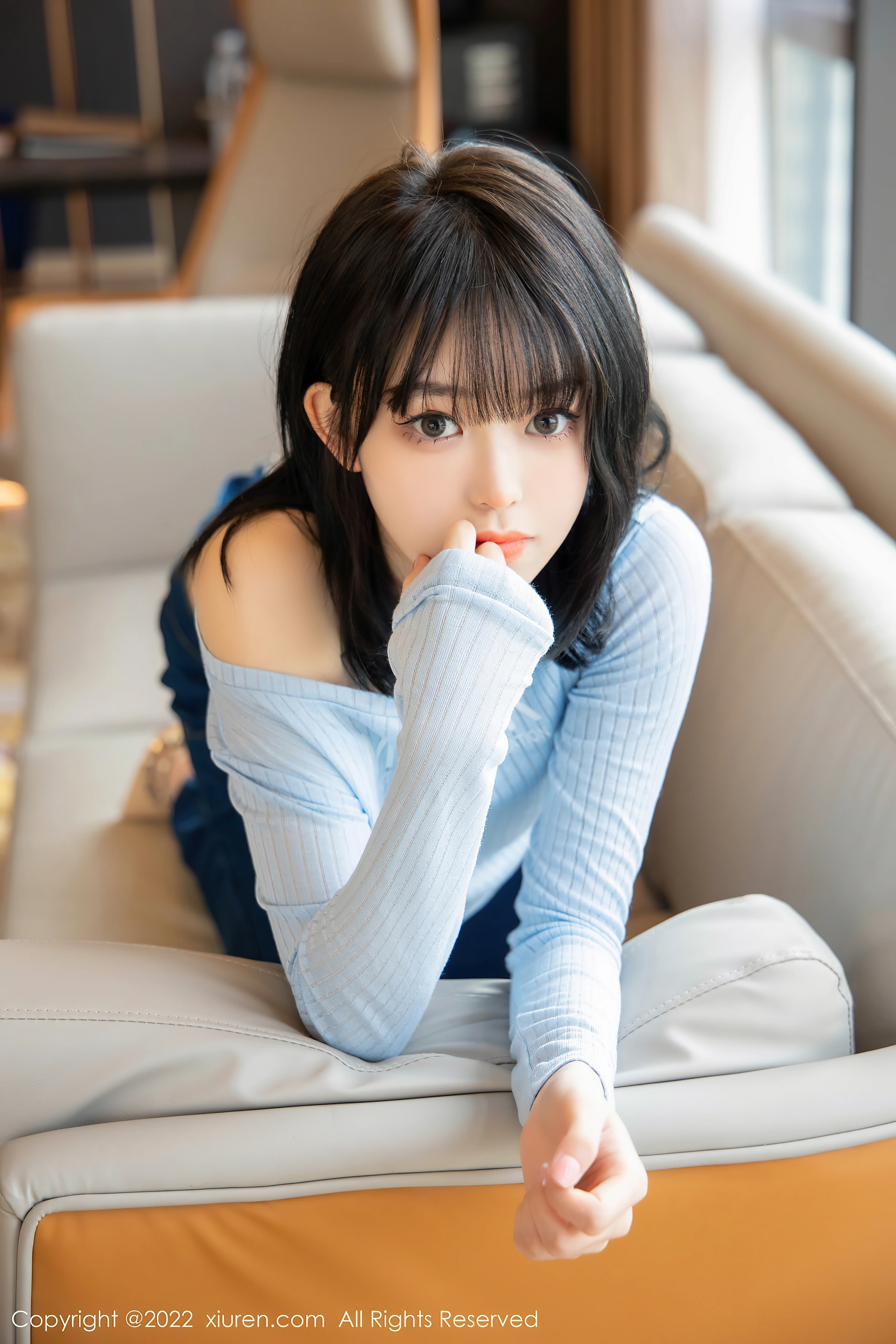 XiuRen秀人网 2022.02.15 No.4584 奶瓶. 牛仔裤美腿[95+1P 964MB]