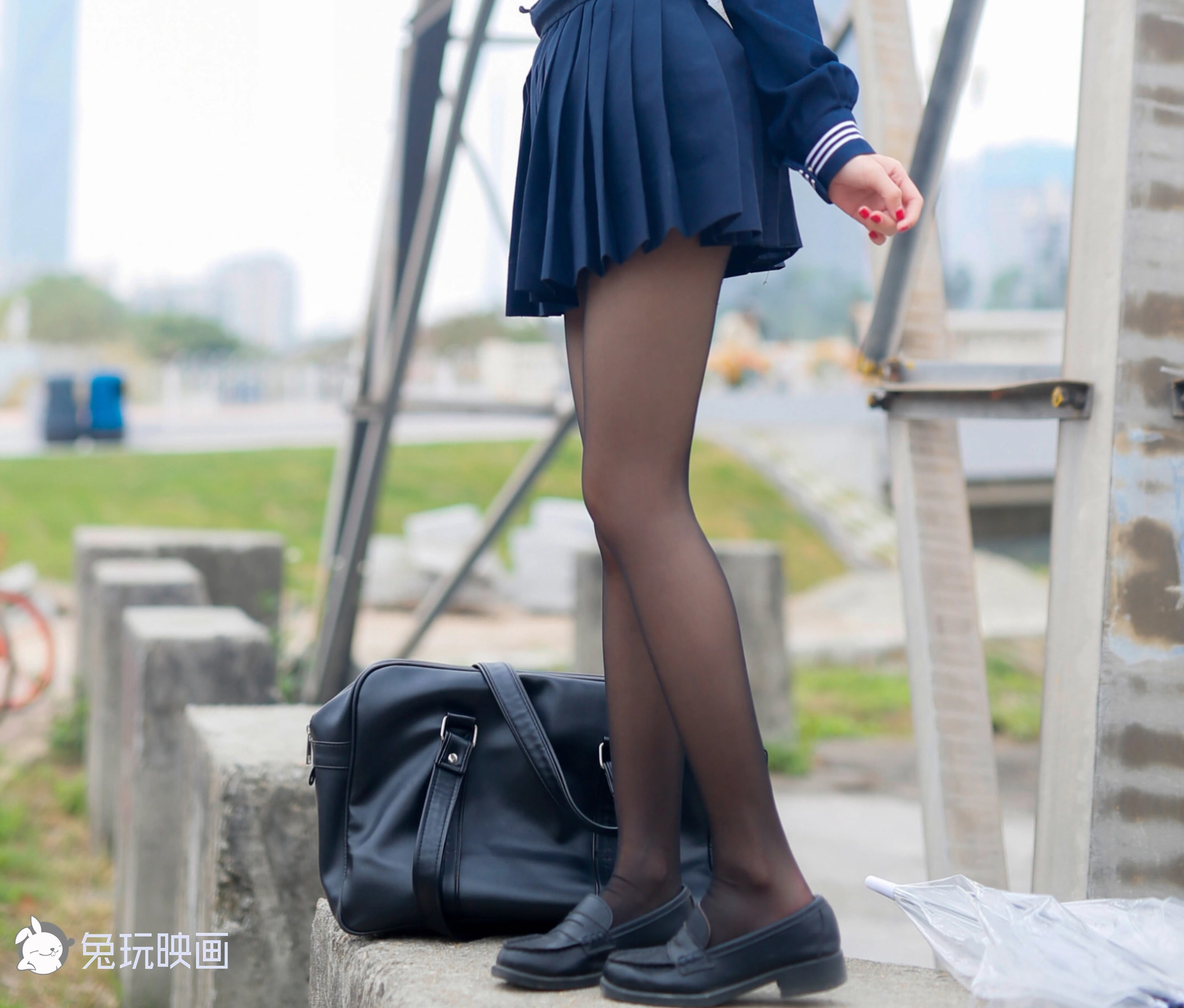 C08.001 被束缚的少女 [44P-584MB]