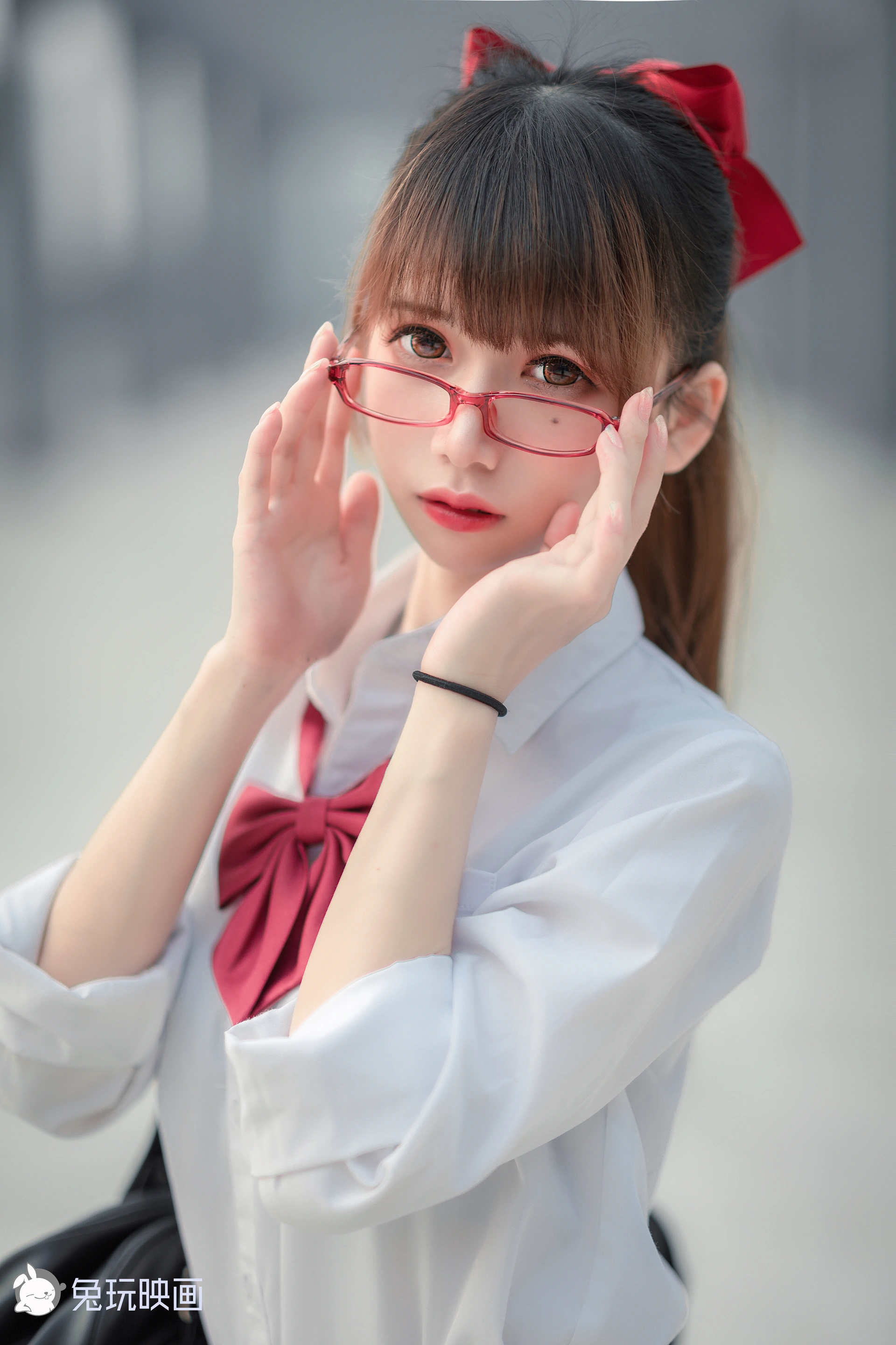 C08.001 被束缚的少女 [44P-584MB]