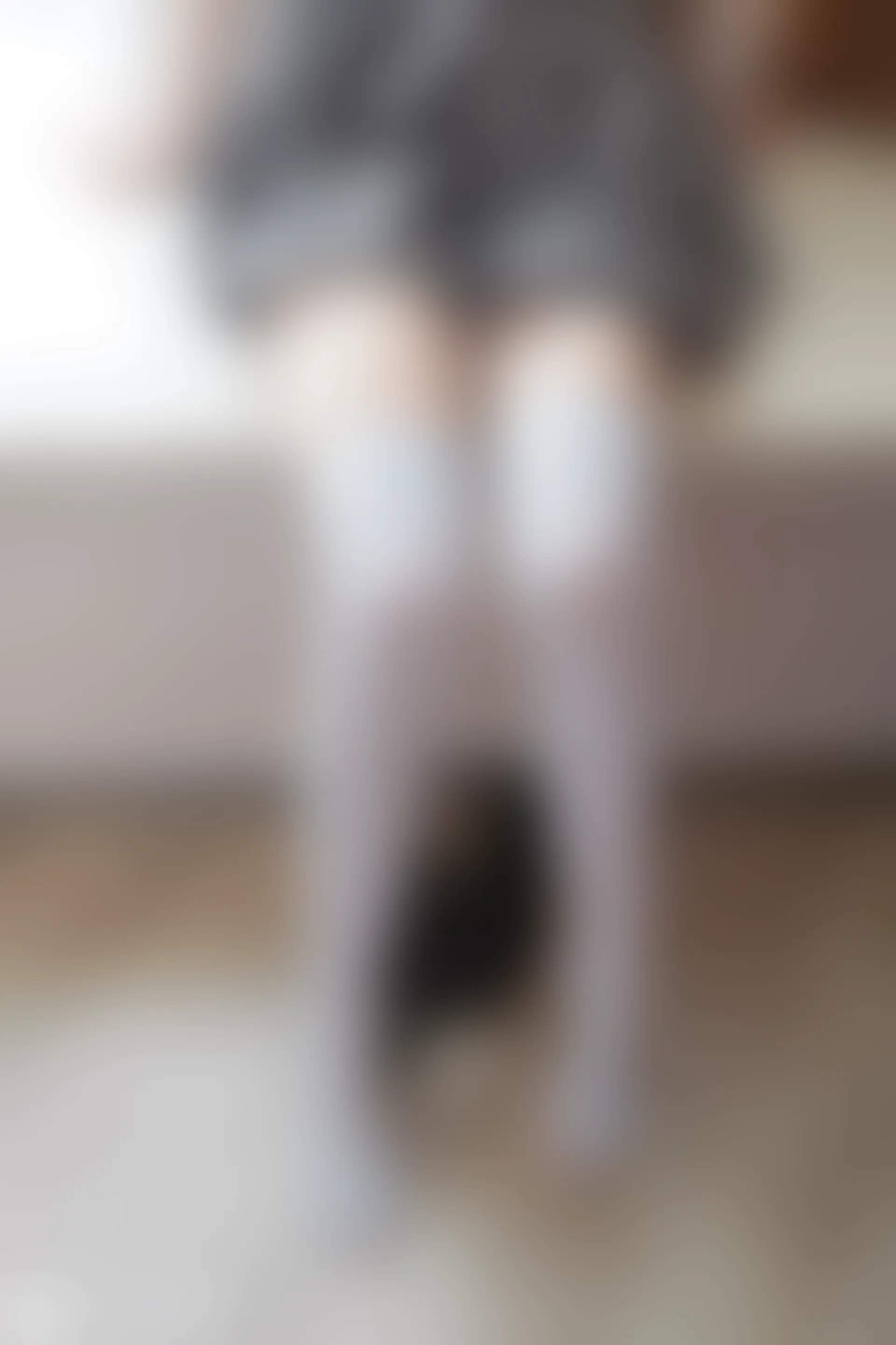 C49.005 灰色格裙和白丝 [40P-72MB]