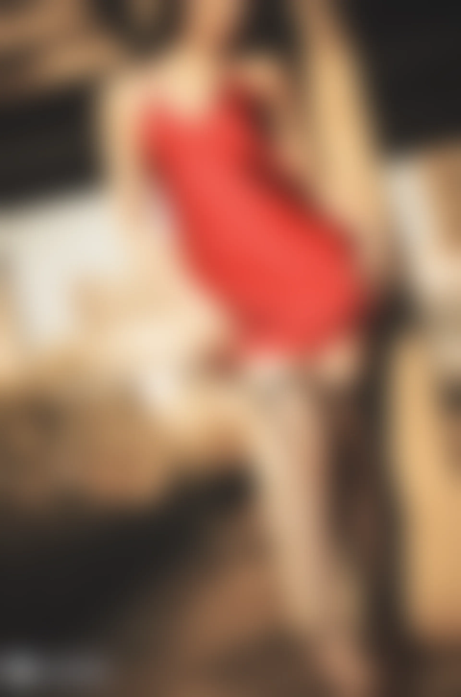 C01.006 红色吊带裙 [39P-584MB]