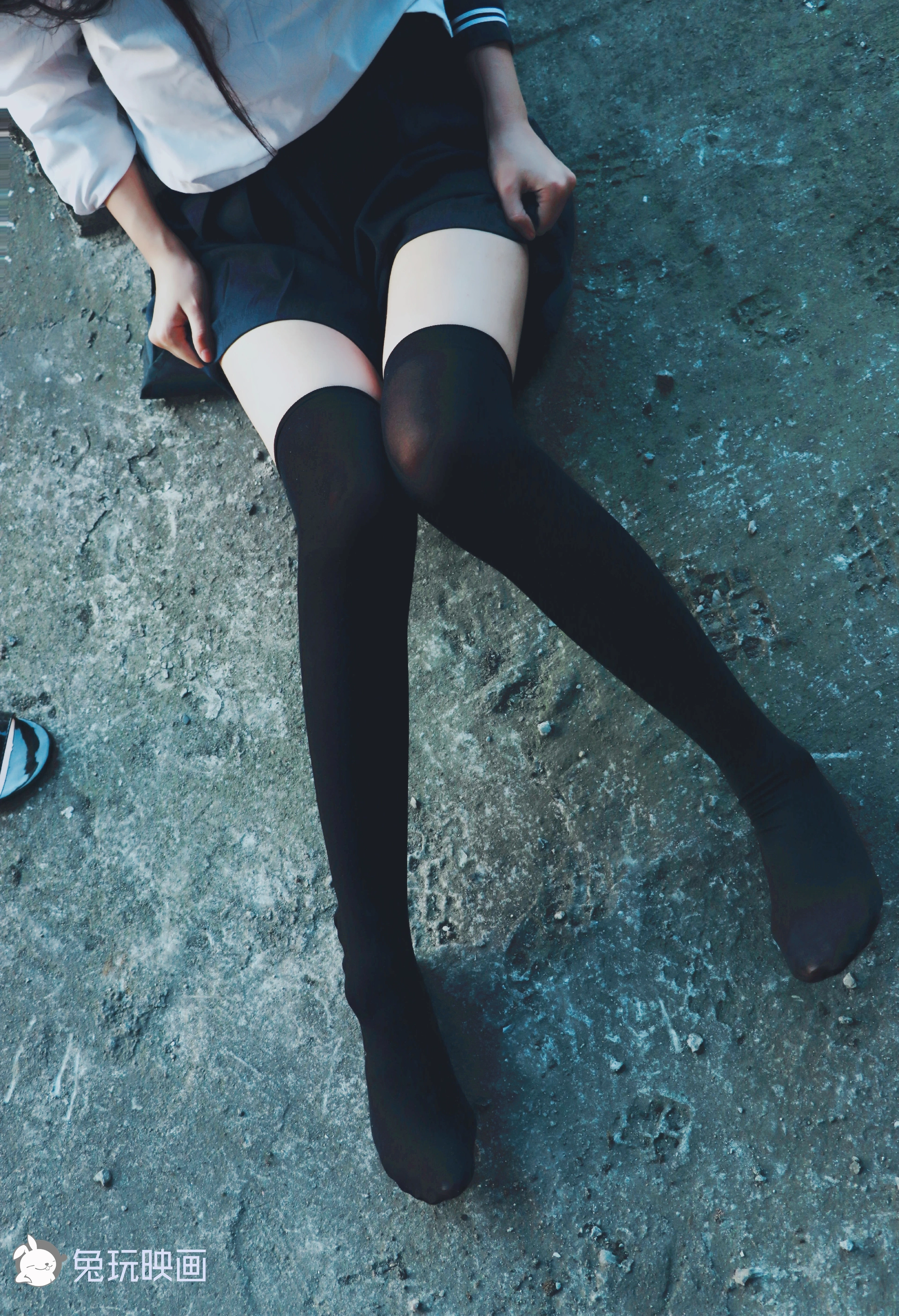 C01.006 红色吊带裙 [39P-584MB]