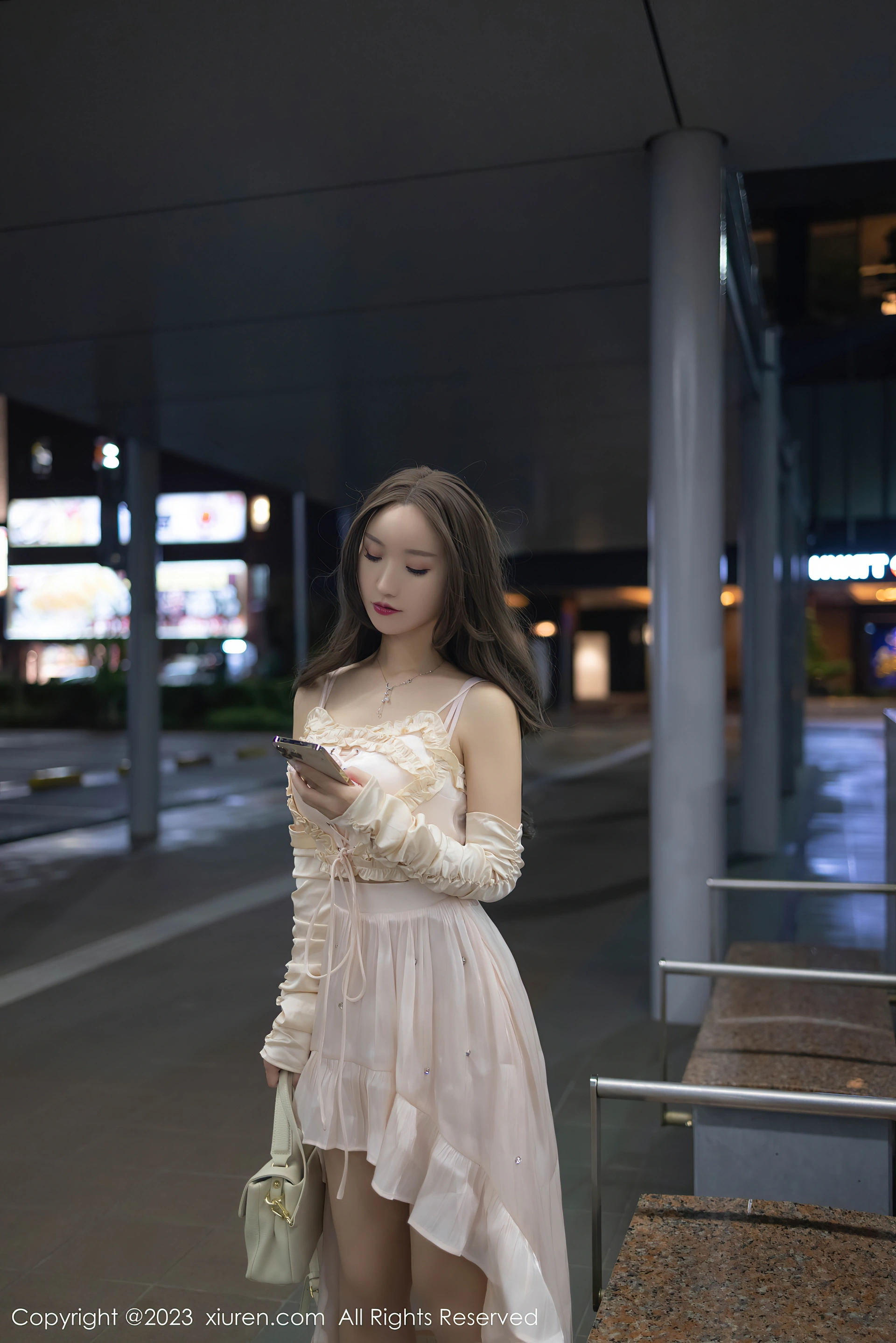XIUREN秀人网 2023.11.22 NO.7702 杏子Yada[80+1P／700MB]