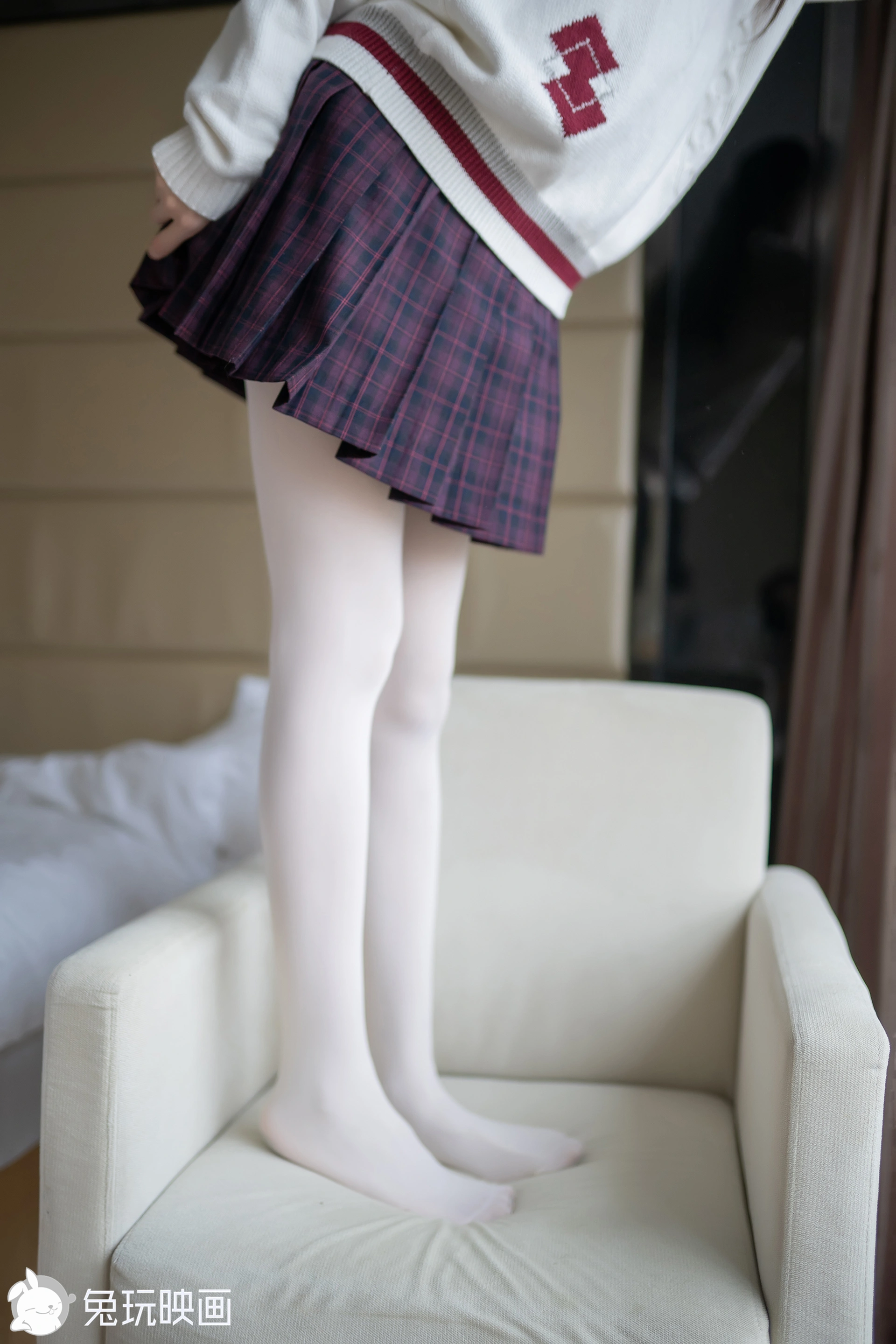 D51.008 制服妹妹的小细腿 [40P-97MB]