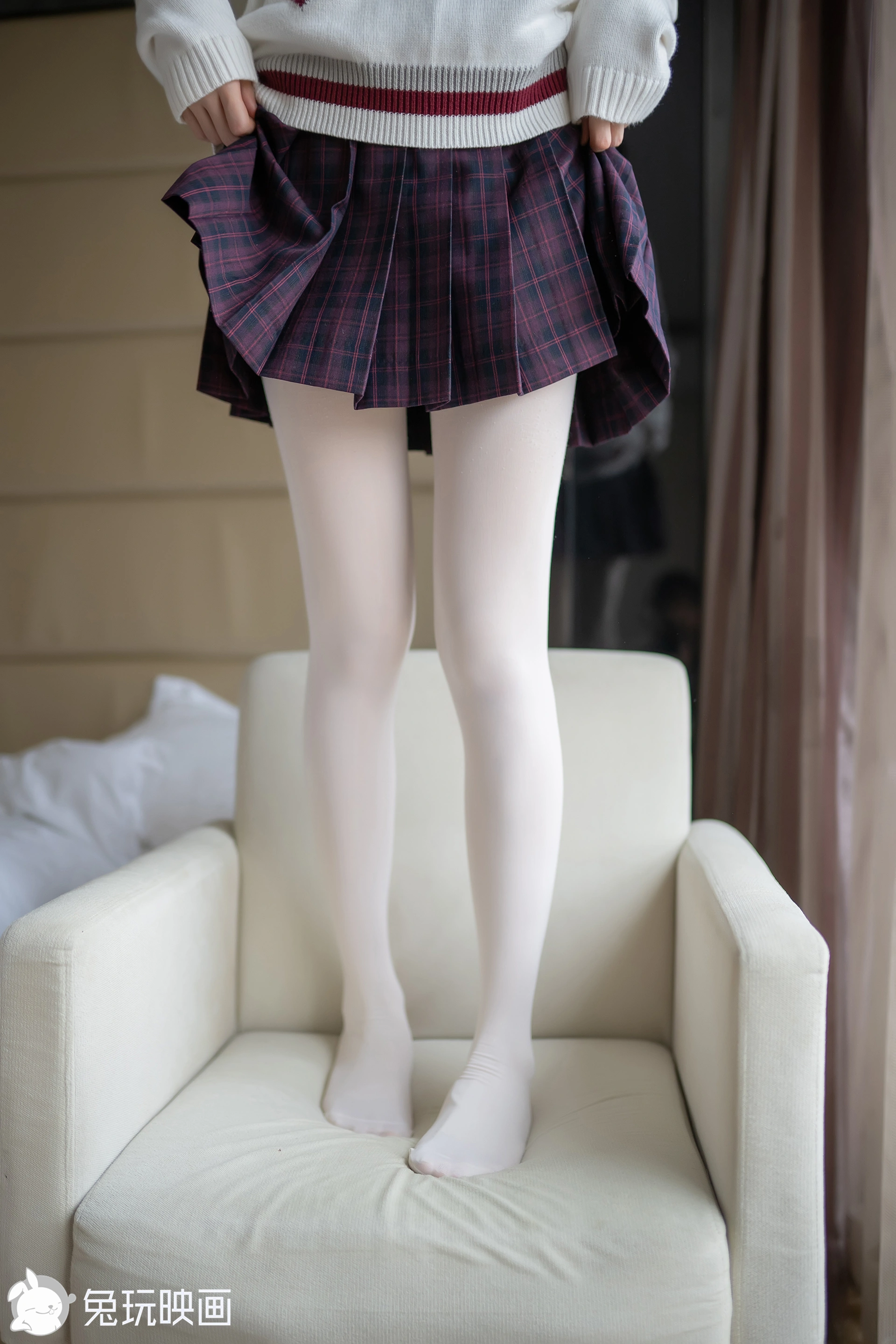 D51.008 制服妹妹的小细腿 [40P-97MB]