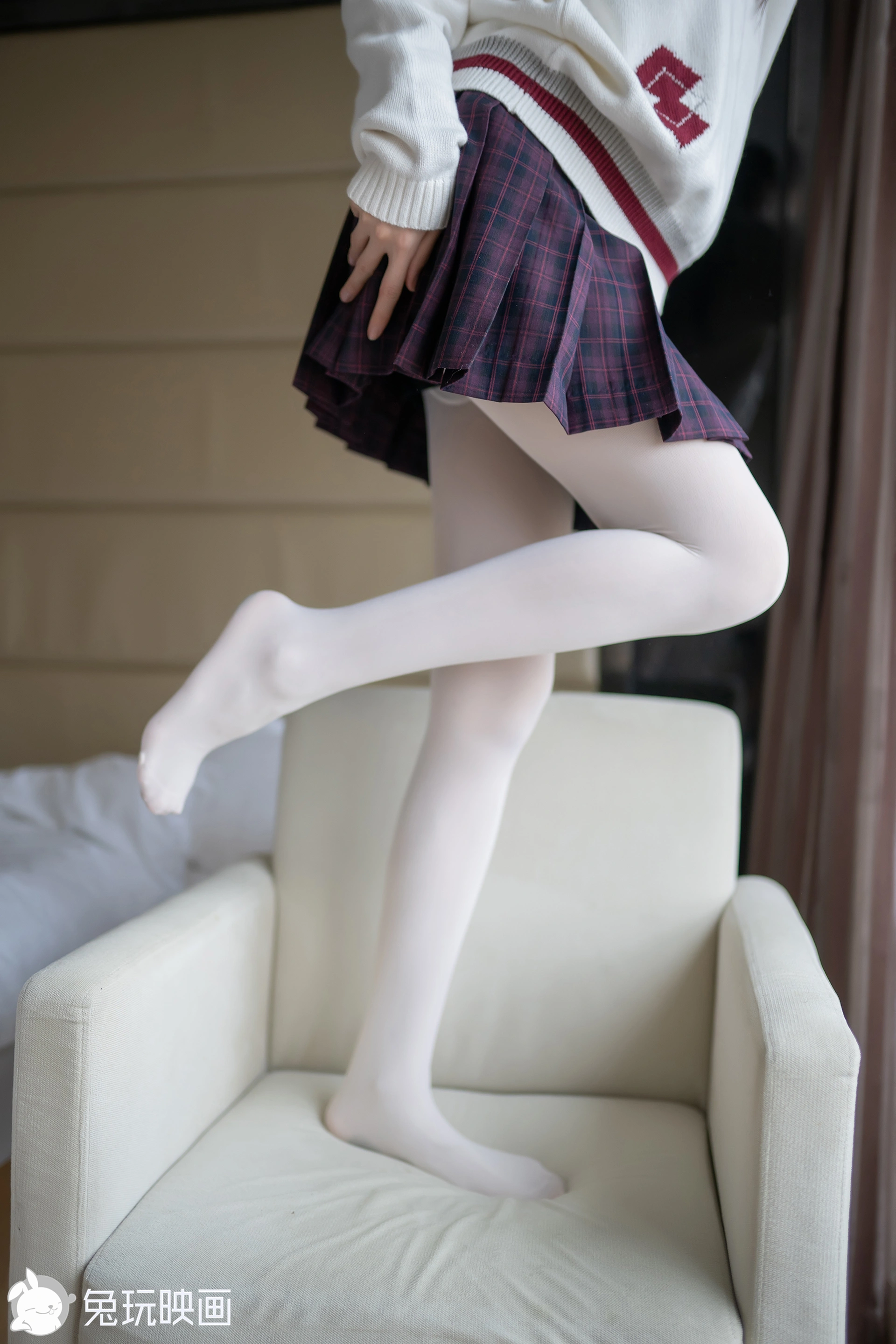 D51.008 制服妹妹的小细腿 [40P-97MB]