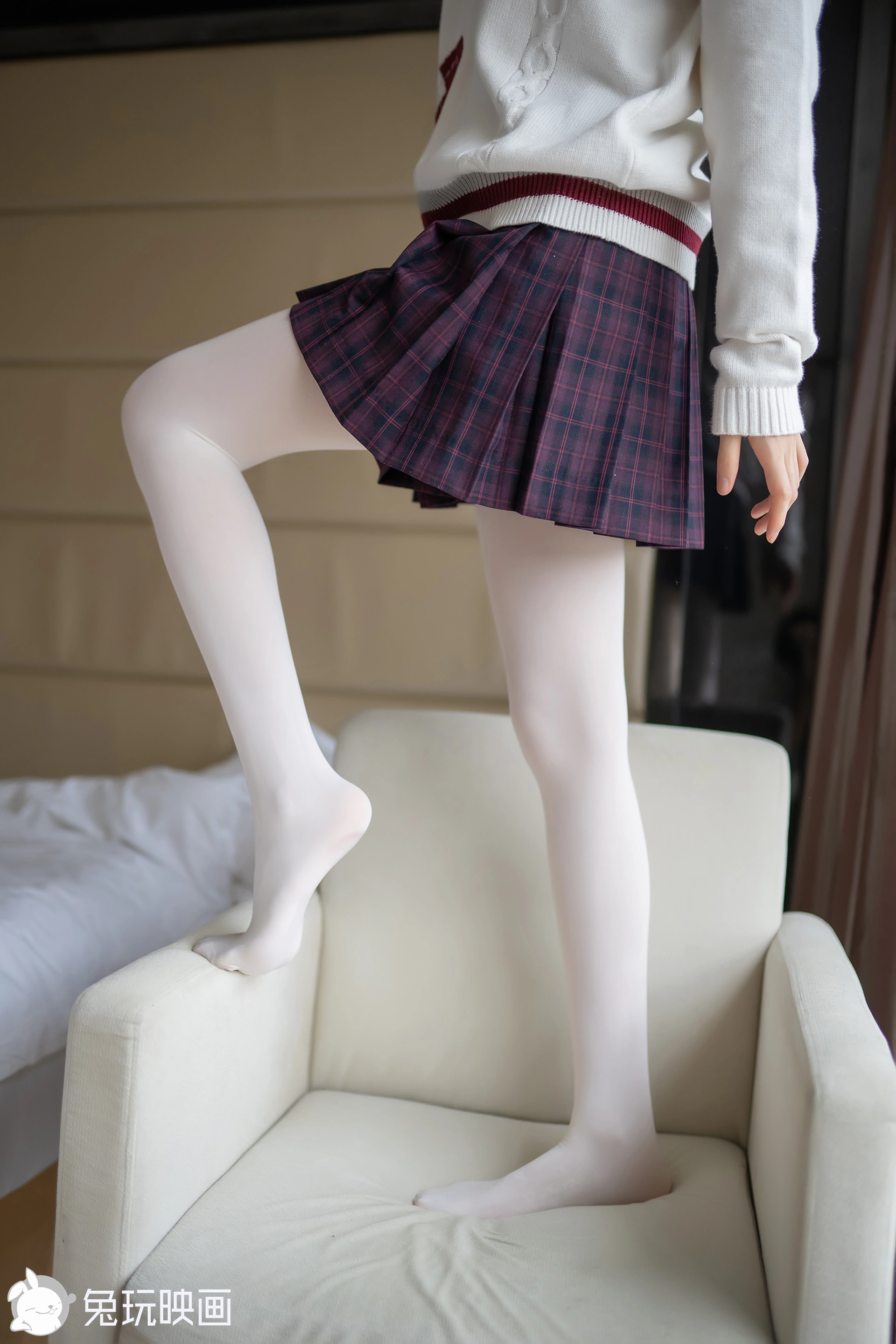 D51.008 制服妹妹的小细腿 [40P-97MB]