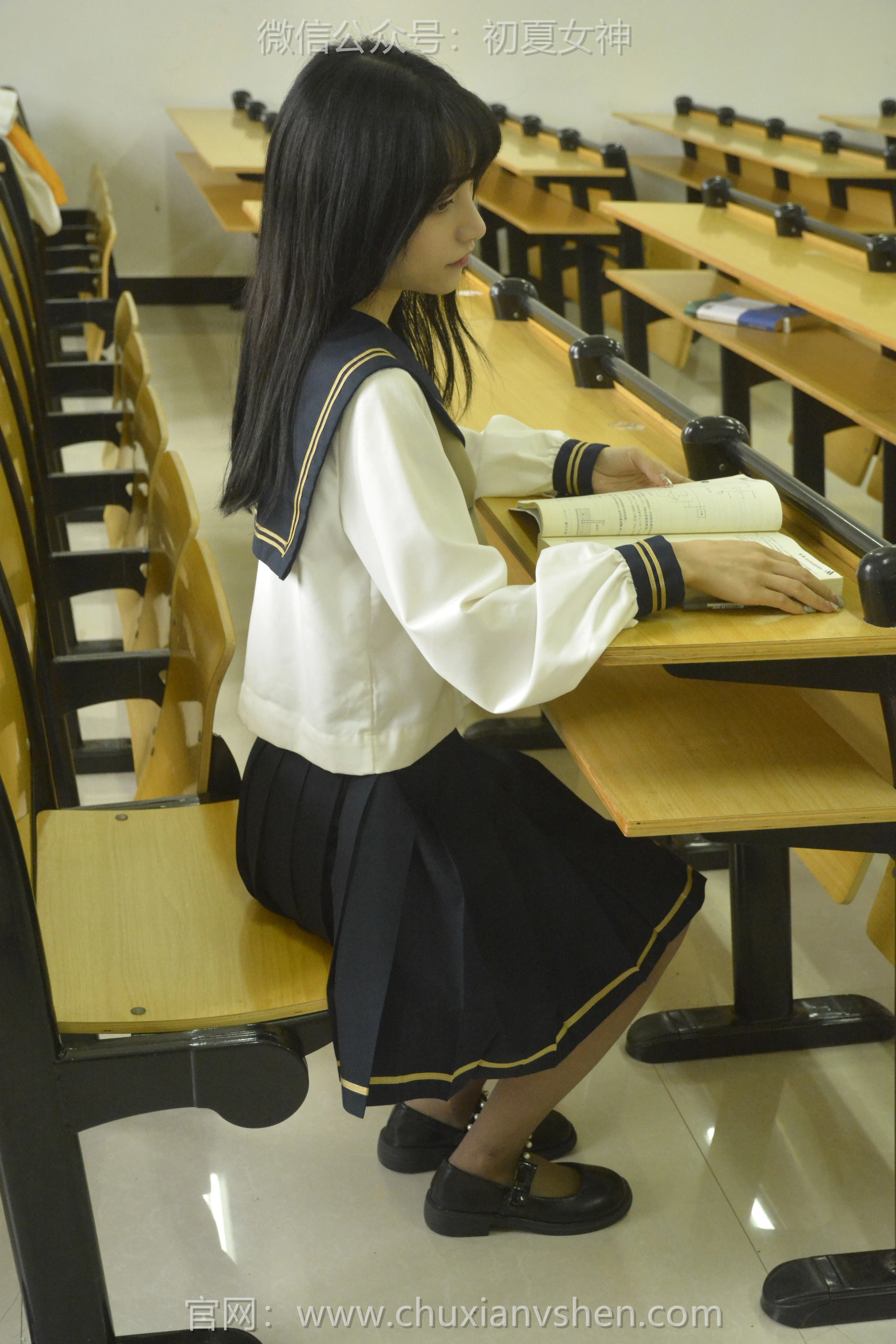 初夏女神 NO.100 柒柒 海军服[140P+1V／4.87GB]