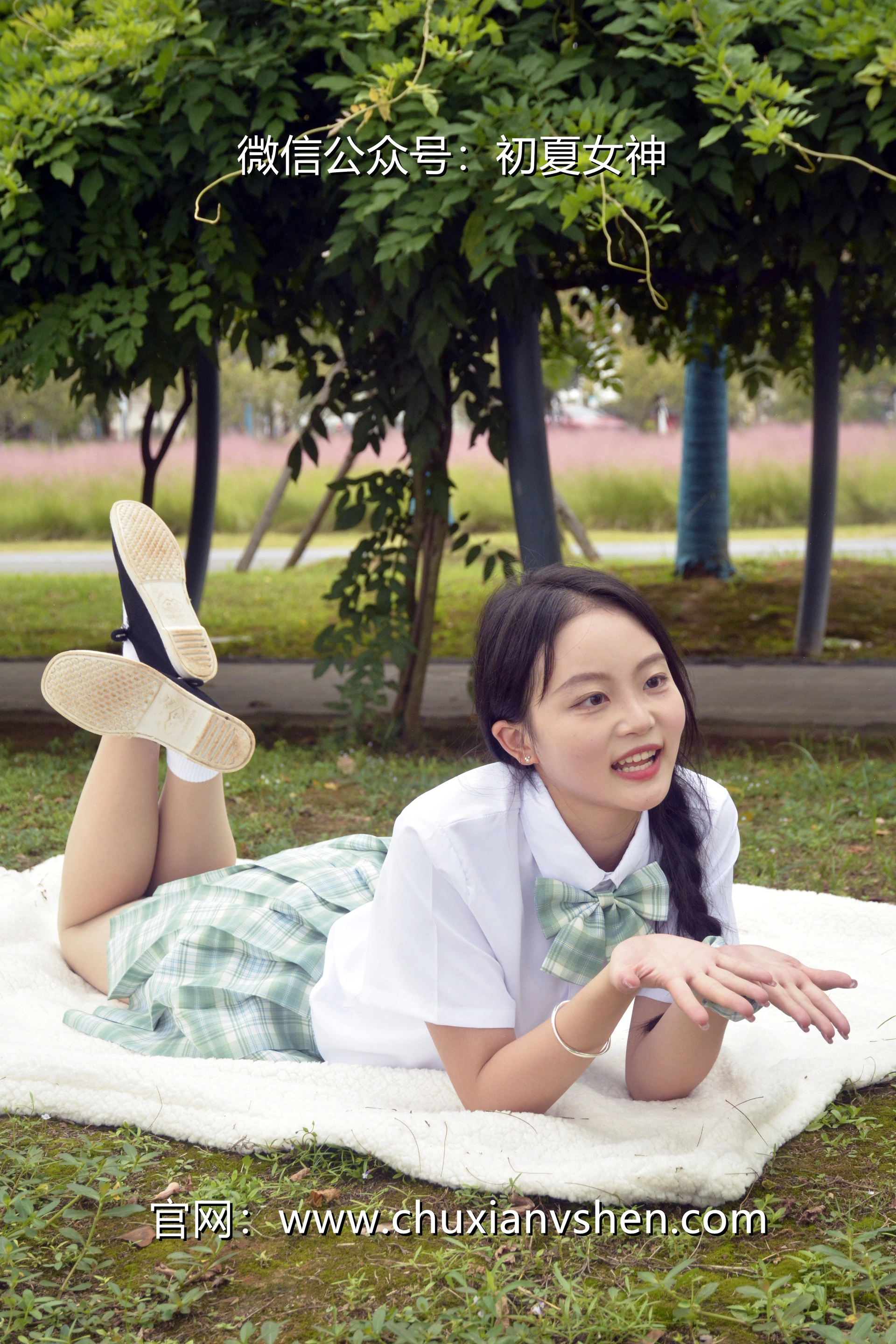 初夏女神 NO.093 双双 雪松JK套[140P+1V／5.53GB]