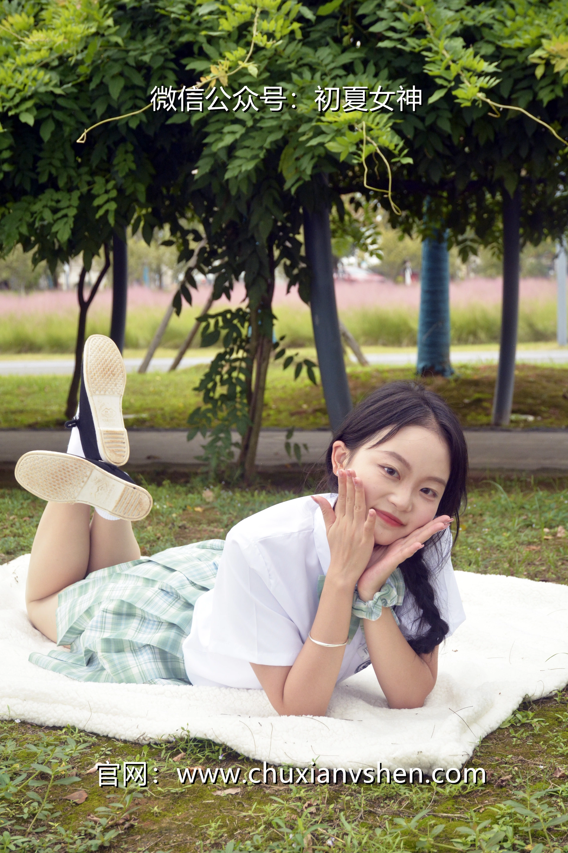 初夏女神 NO.093 双双 雪松JK套[140P+1V／5.53GB]