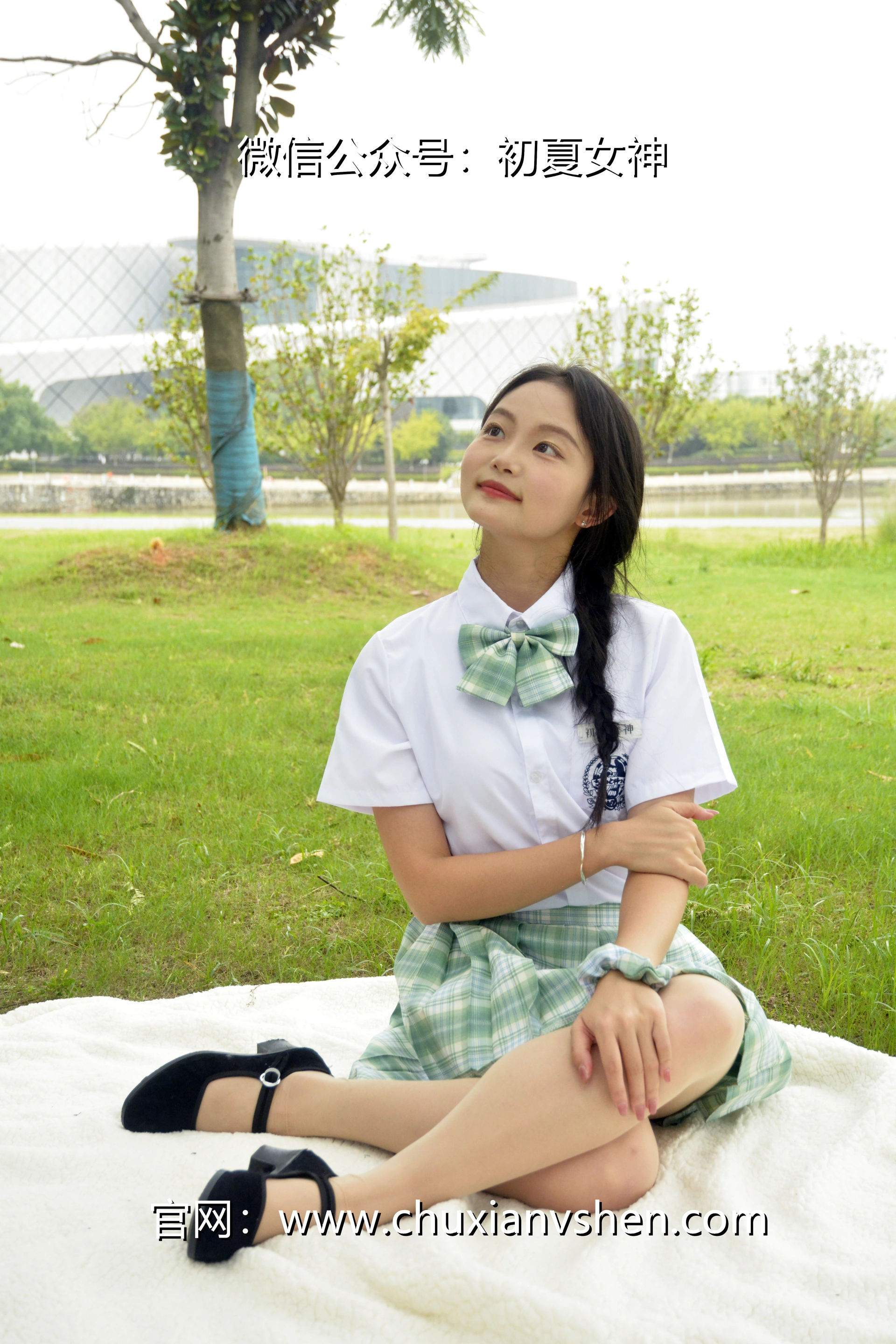 初夏女神 NO.093 双双 雪松JK套[140P+1V／5.53GB]
