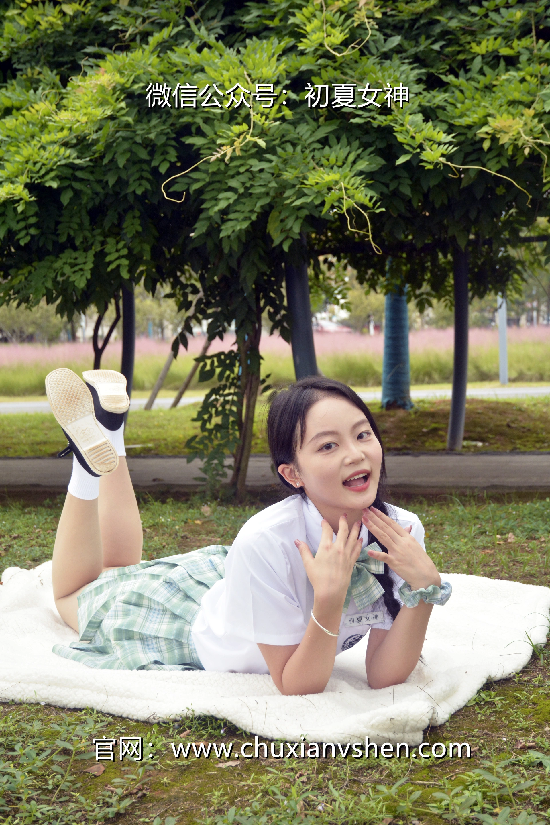 初夏女神 NO.093 双双 雪松JK套[140P+1V／5.53GB]
