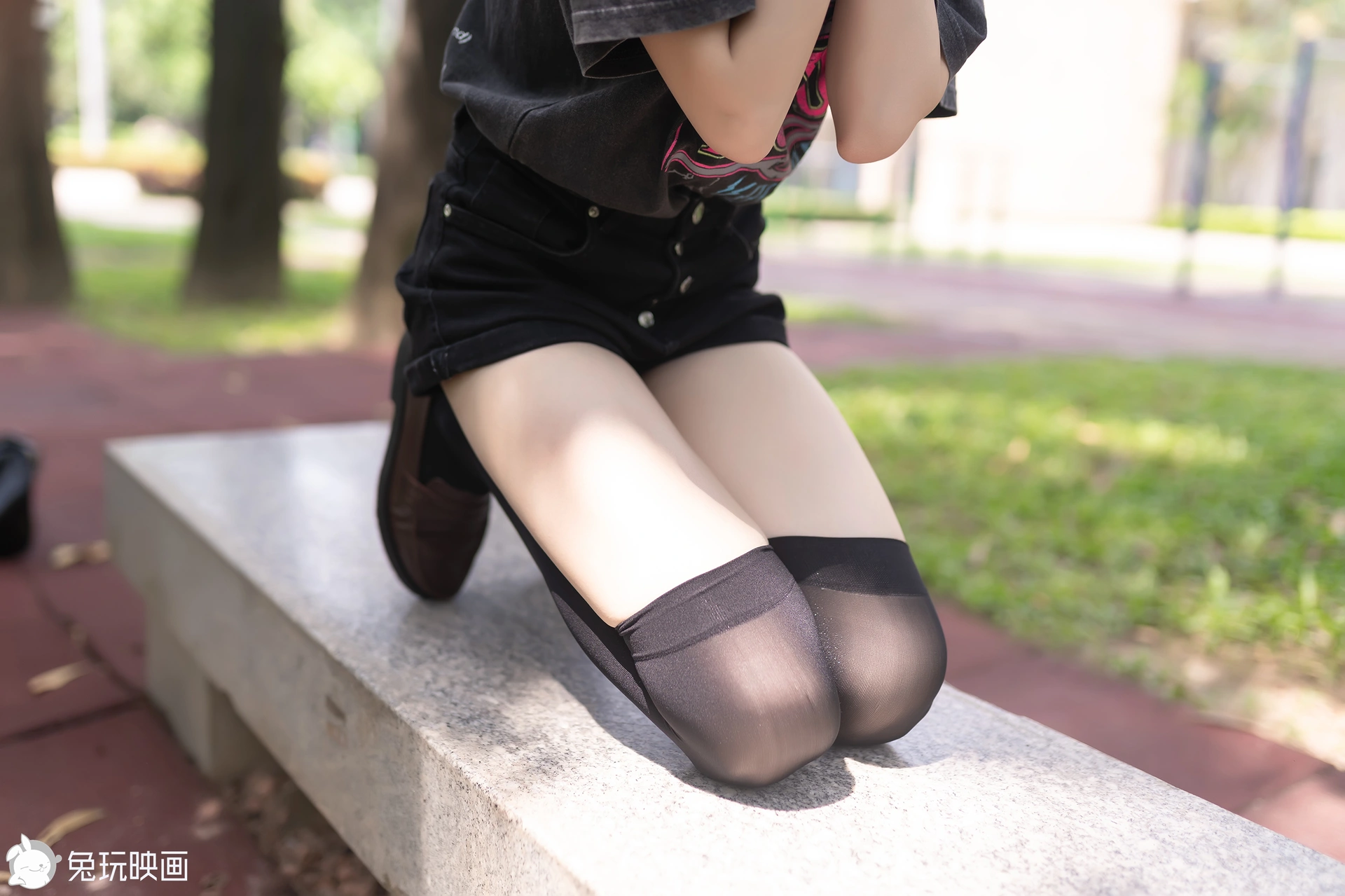 C16.003 热裤黑袜 [40P-93MB]