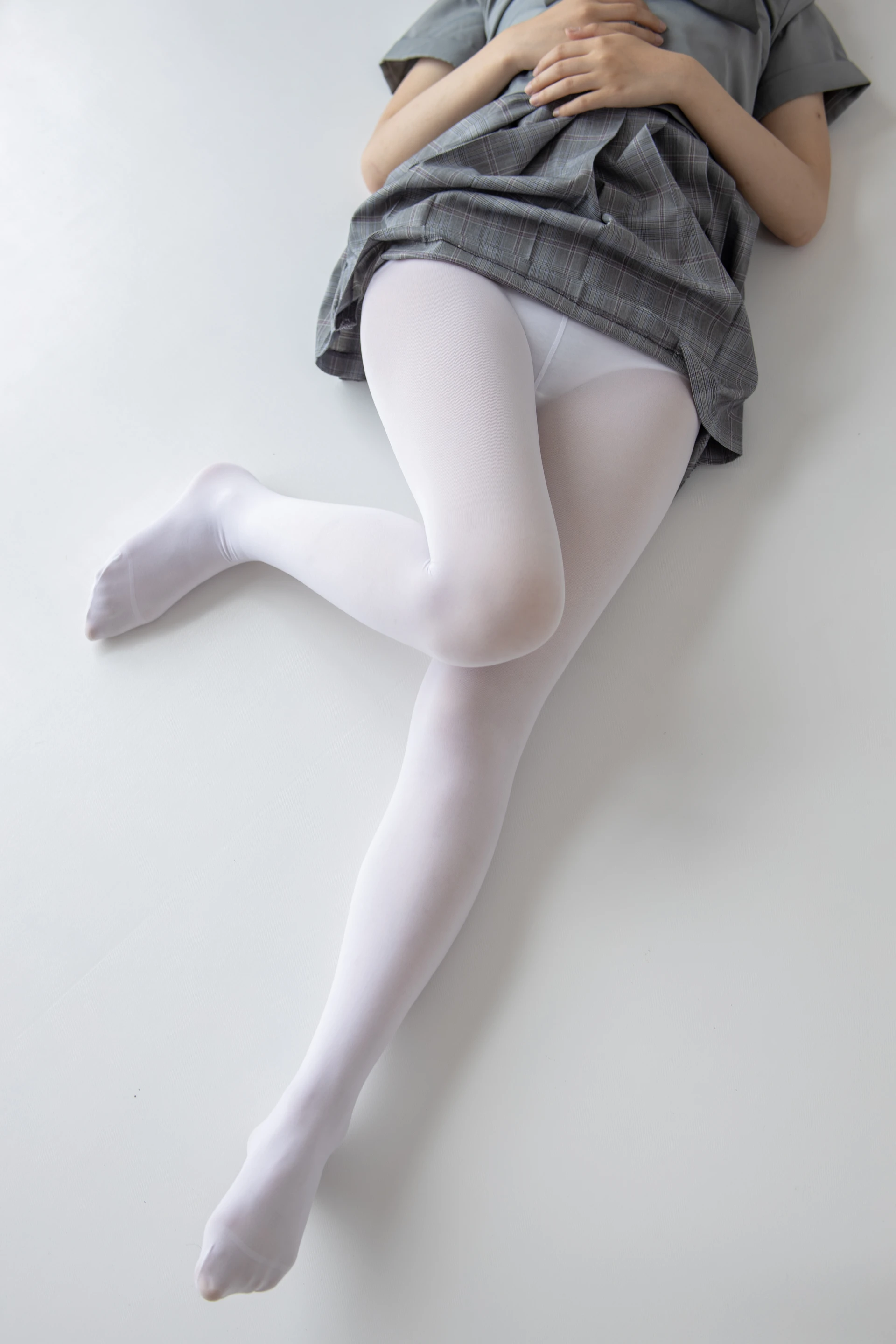 JKFUN-013 [160P1V-2.38G]JKFUN, 可爱, 森萝财团, 白丝, 美腿, 美足