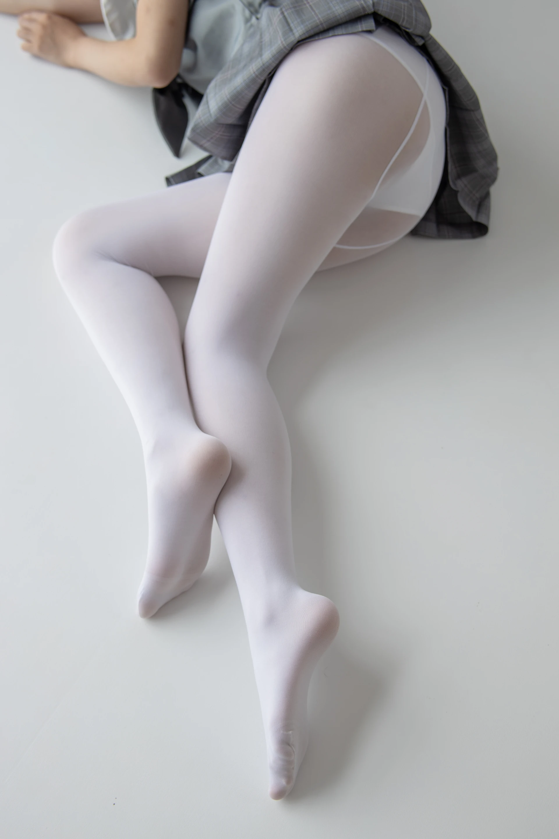 JKFUN-013 [160P1V-2.38G]JKFUN, 可爱, 森萝财团, 白丝, 美腿, 美足