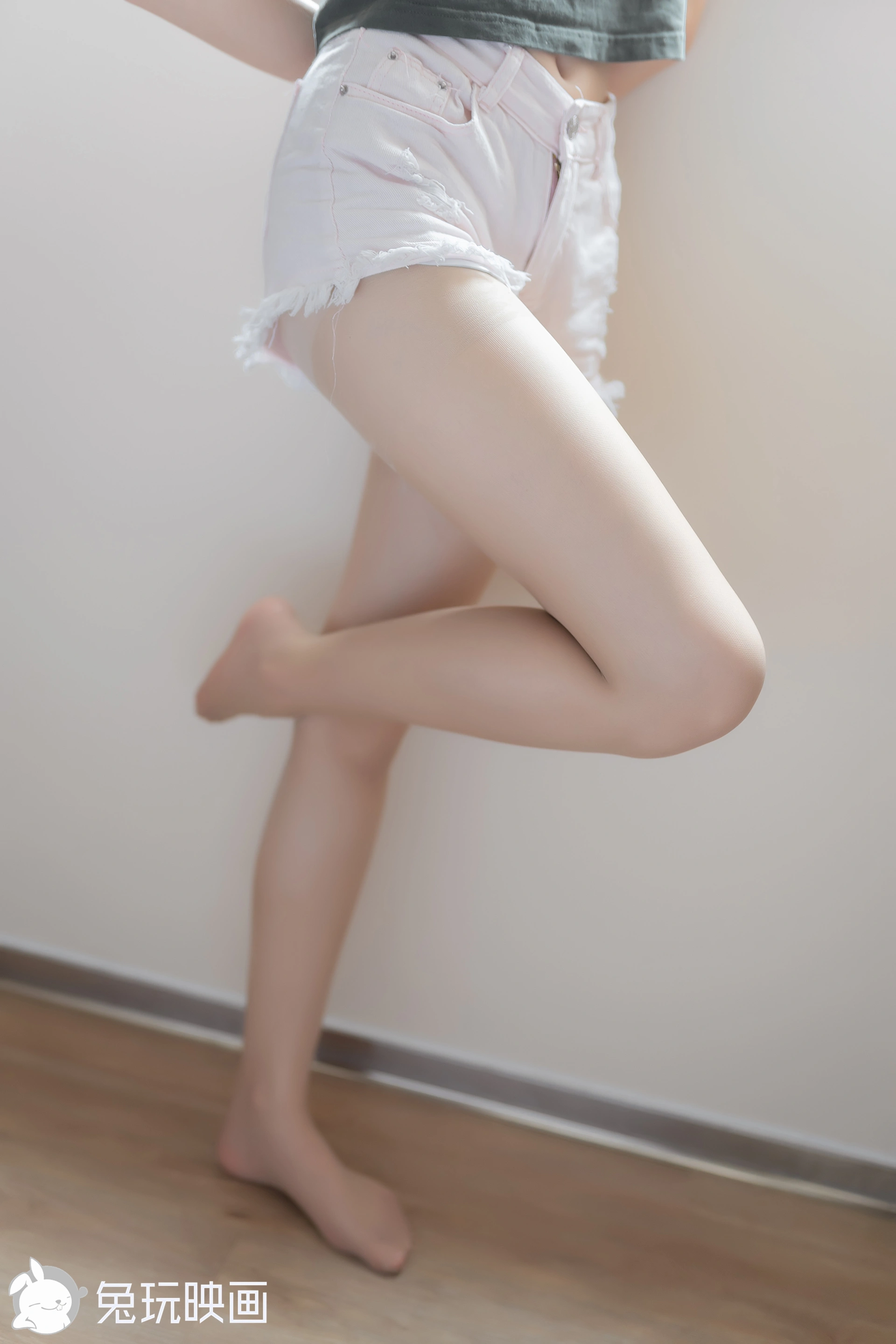 C46.002 短裤肉丝 [40P-69MB]