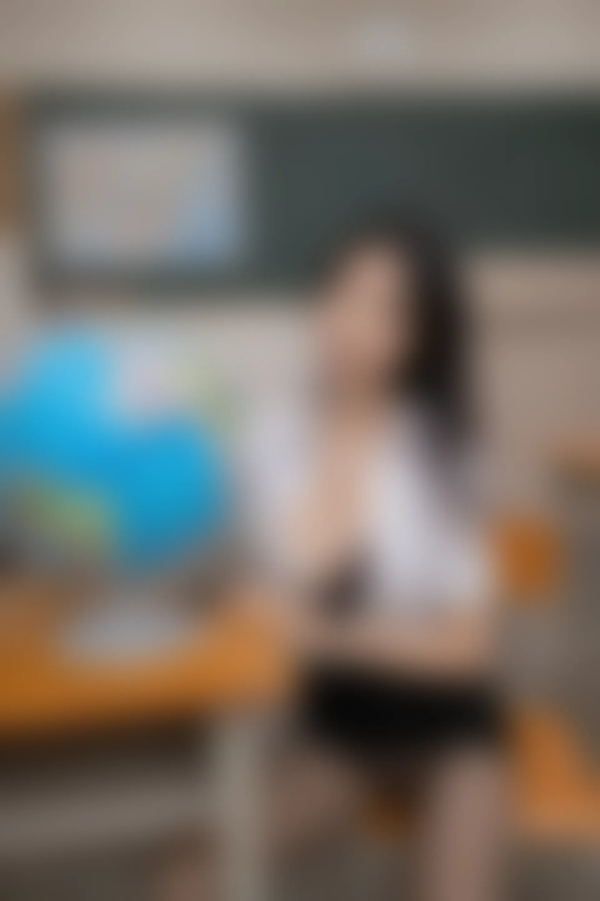 XiuRen秀人网 2022.02.15 No.4585 利世 黑丝美腿[83+1P 760MB]