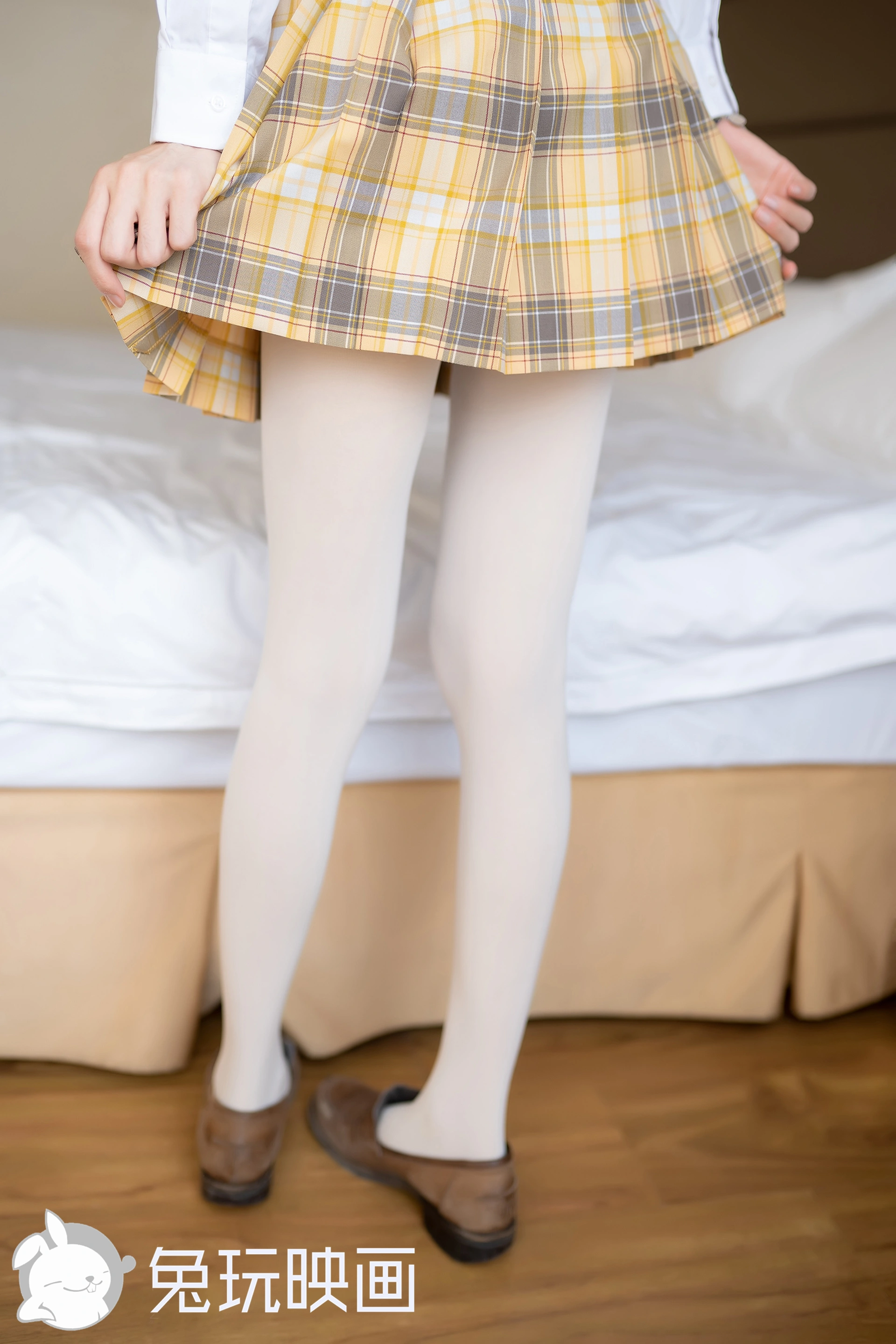 C37.008 小细腿的制服裙 [40P-80MB]