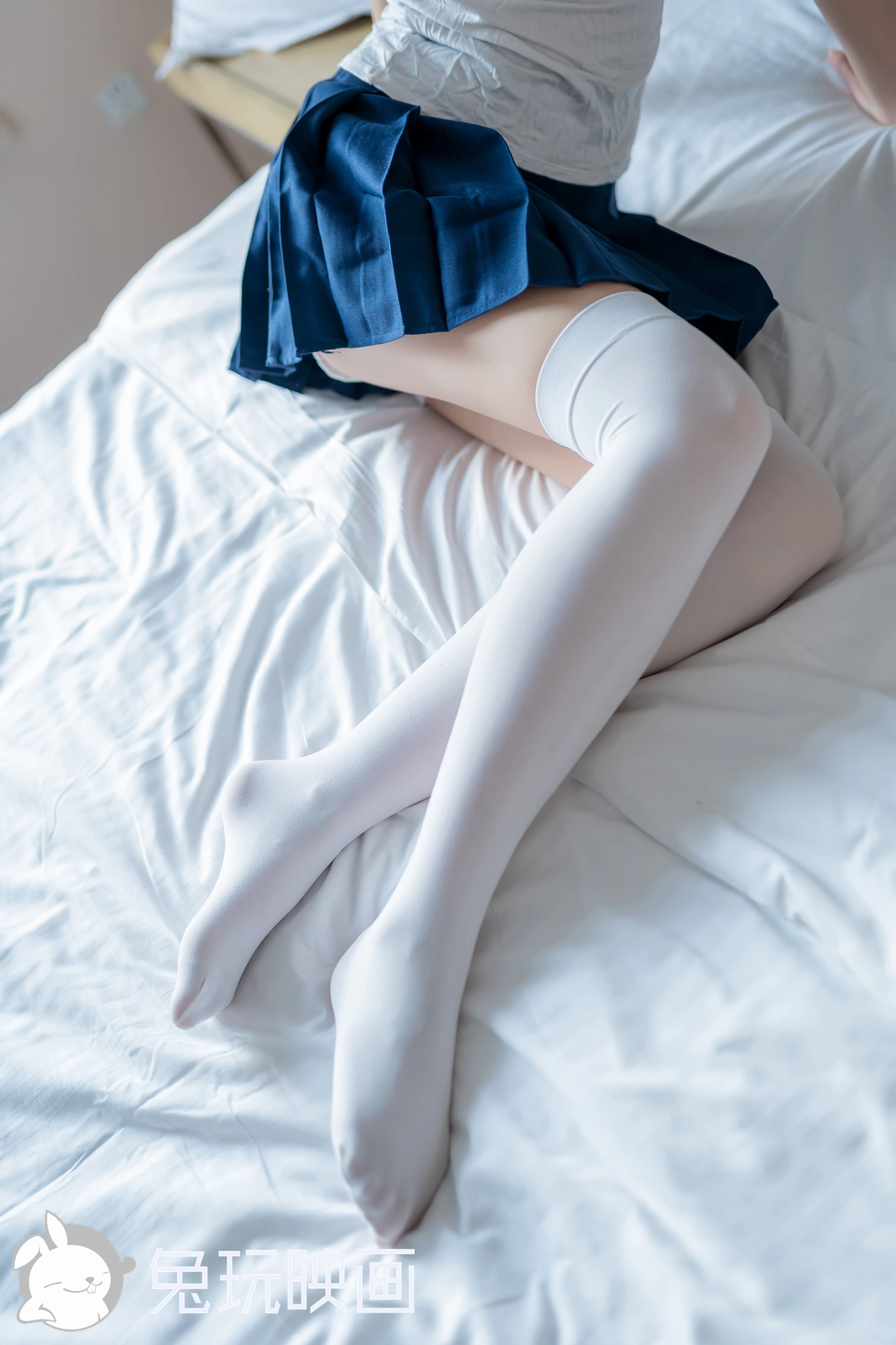 C37.006 蓝调白丝 [40P-78MB]