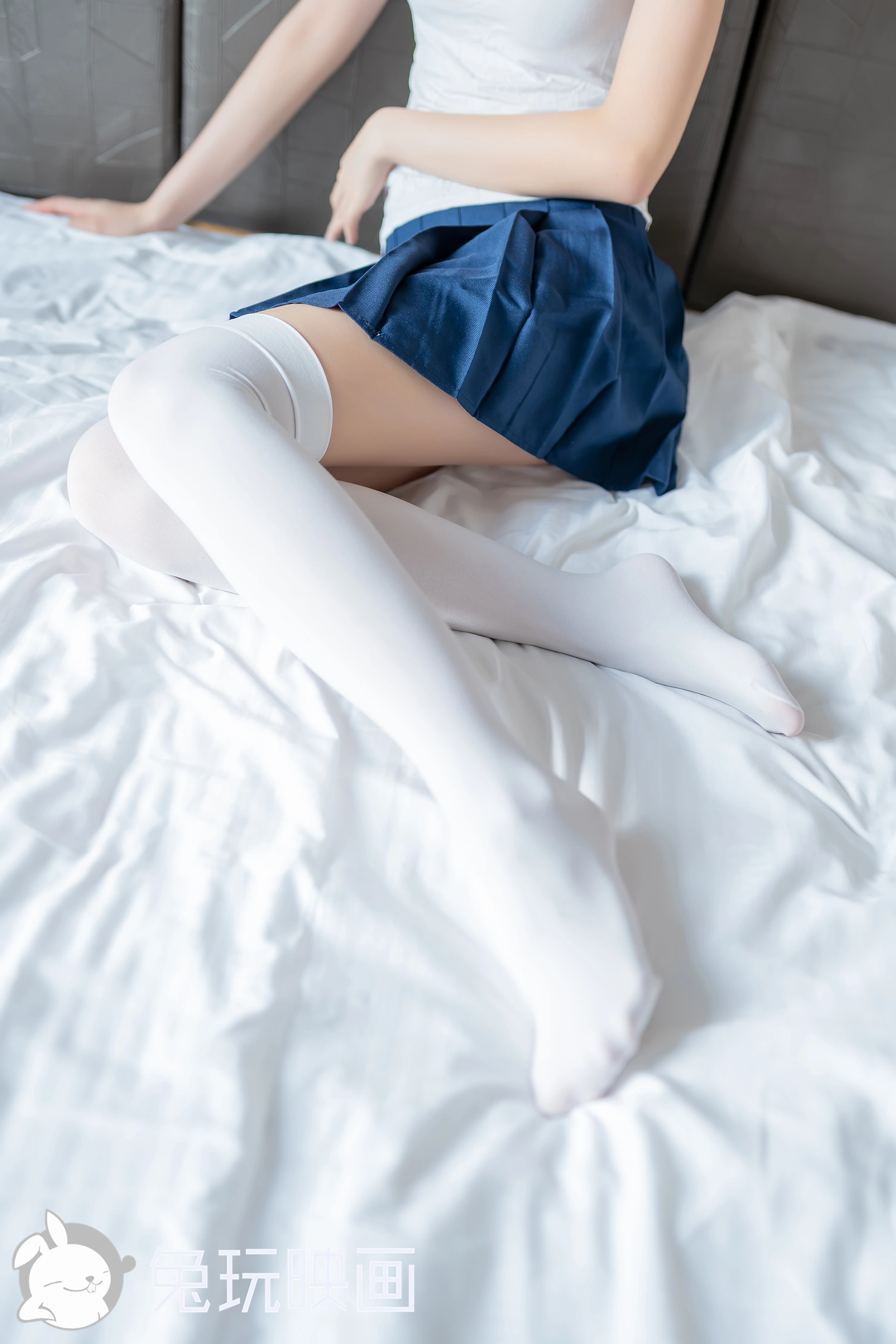 C37.006 蓝调白丝 [40P-78MB]