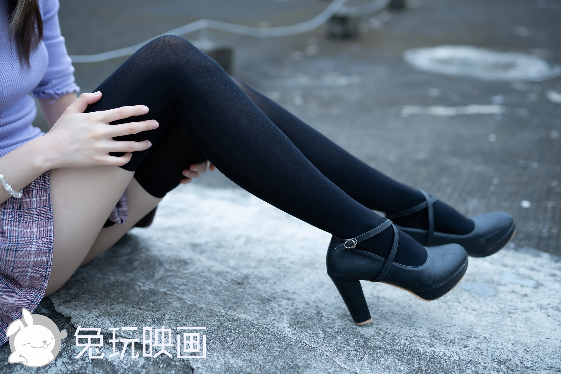 D60.002 兔玩映画 大姐姐的黑袜子 [40P-101MB]