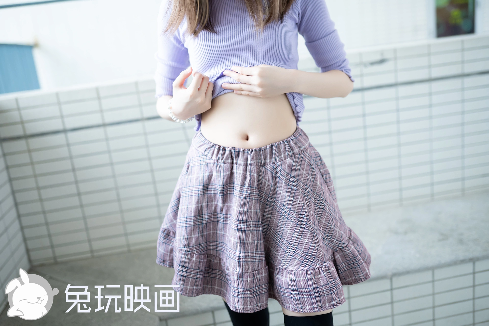 D60.002 兔玩映画 大姐姐的黑袜子 [40P-101MB]
