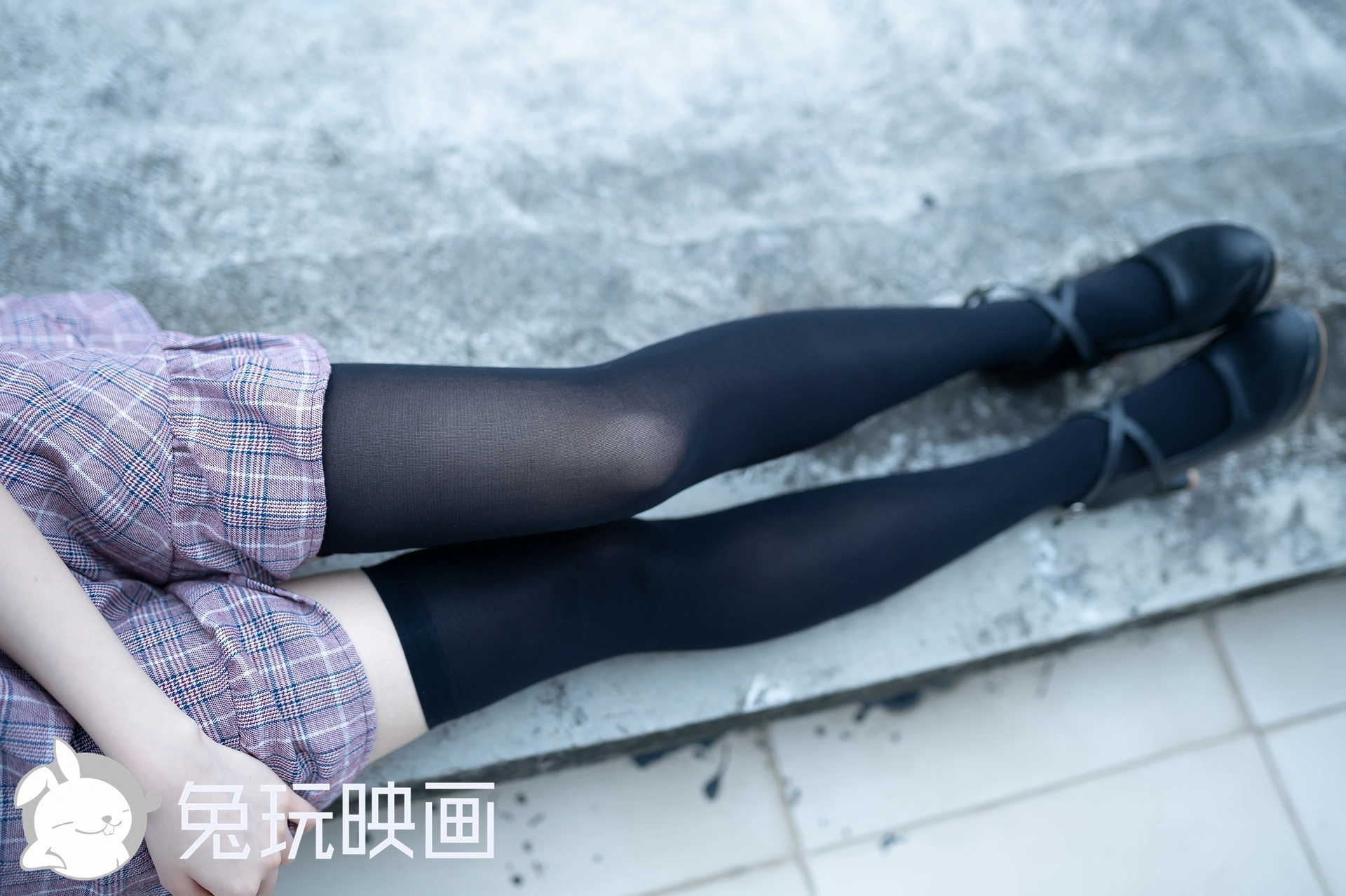 D60.002 兔玩映画 大姐姐的黑袜子 [40P-101MB]