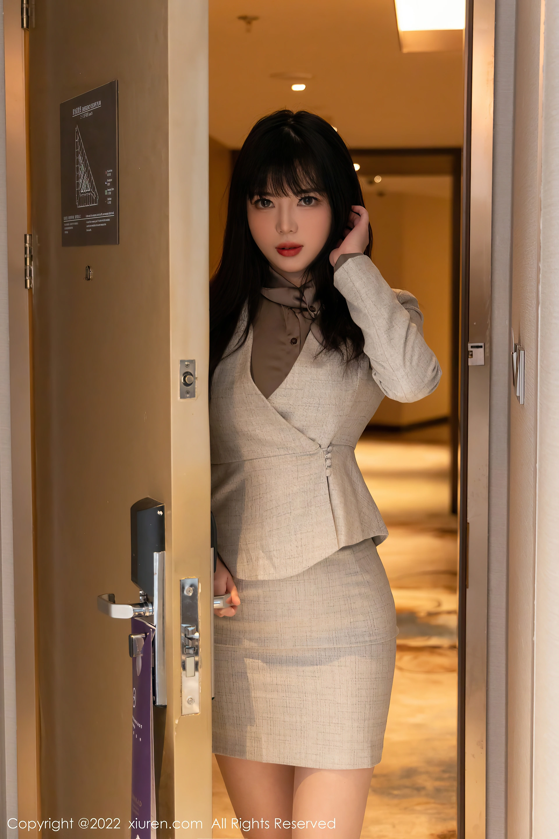 XiuRen秀人网 2022.03.09 No.4689 Arude薇薇 丝袜美腿[98+1P 904MB]
