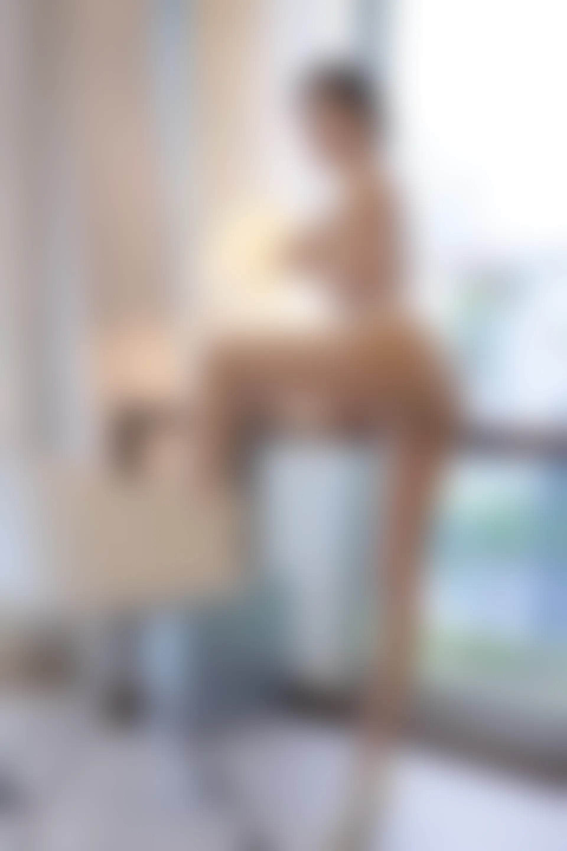 XiuRen秀人网 2022.02.21 No.4613 艾静香 三亚旅拍[41+1P 355MB]
