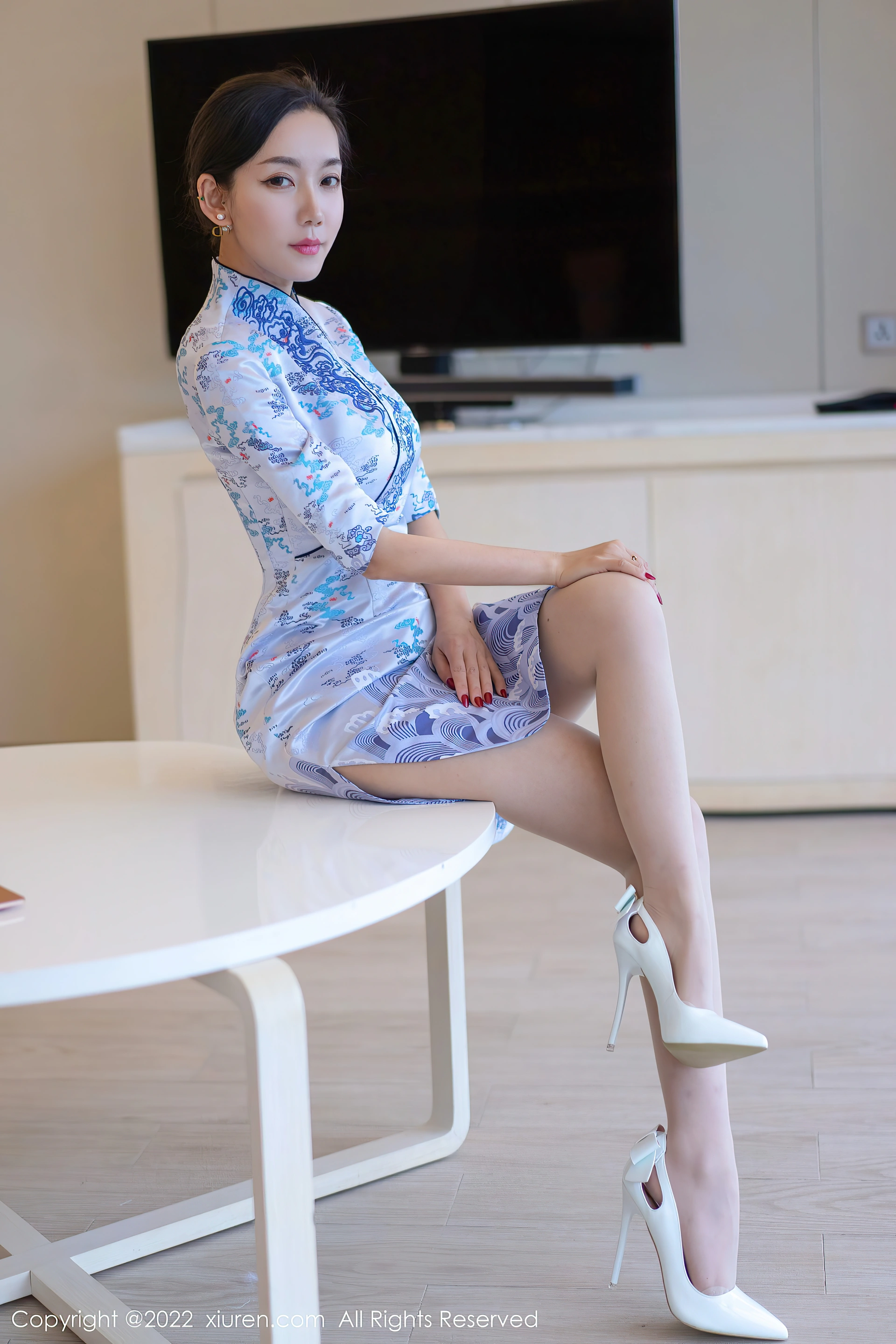 XiuRen秀人网 2022.02.21 No.4613 艾静香 三亚旅拍[41+1P 355MB]